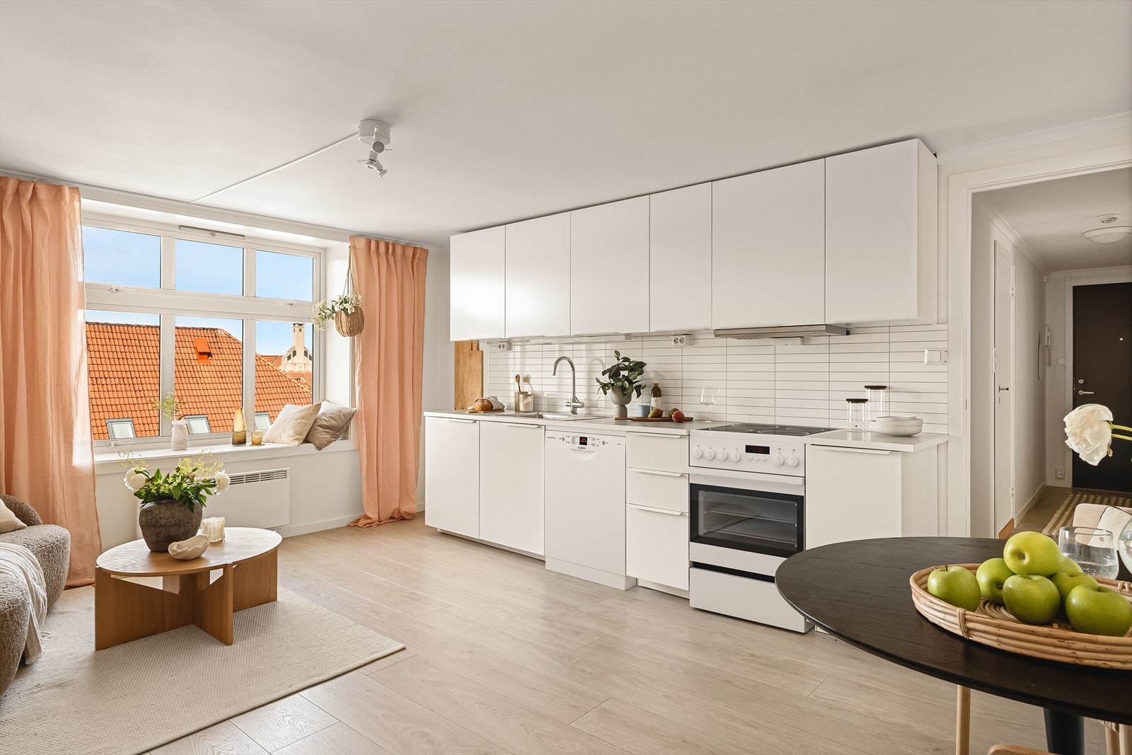 - Lyst og tidløst kjøkken - Galleribilde