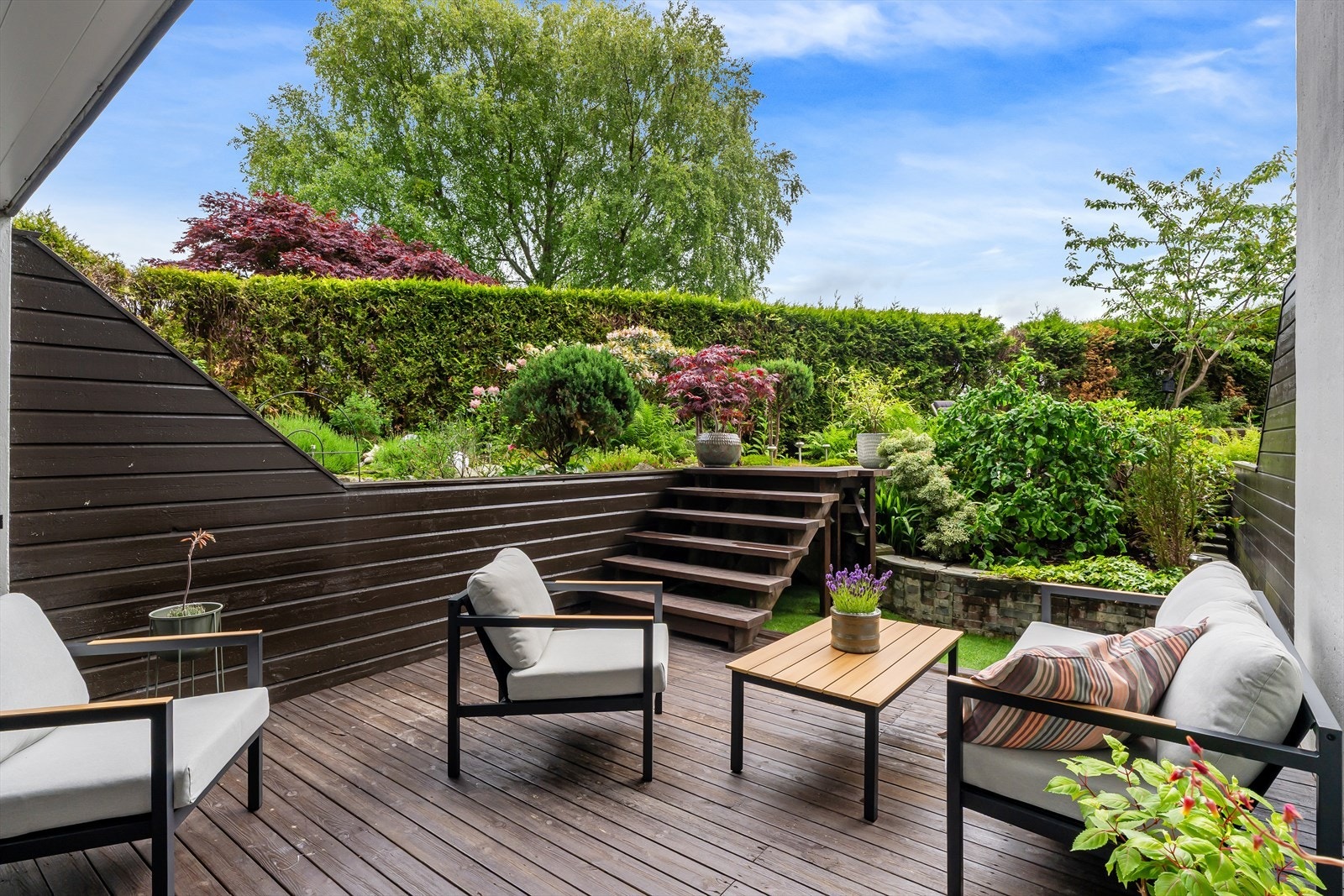 Skjermet og fin terrasse Galleribilde