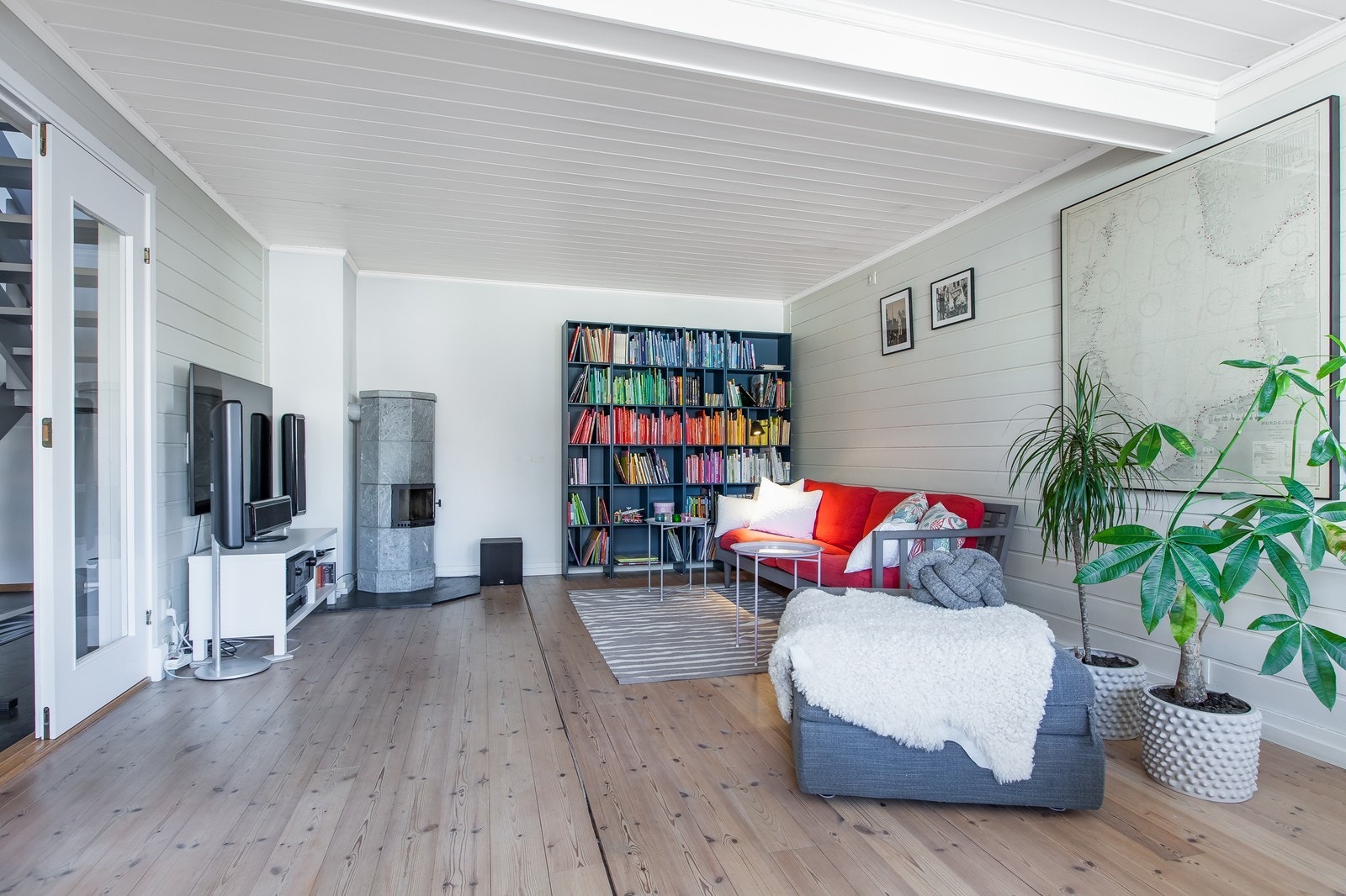 Kjellerstue med peis Galleribilde