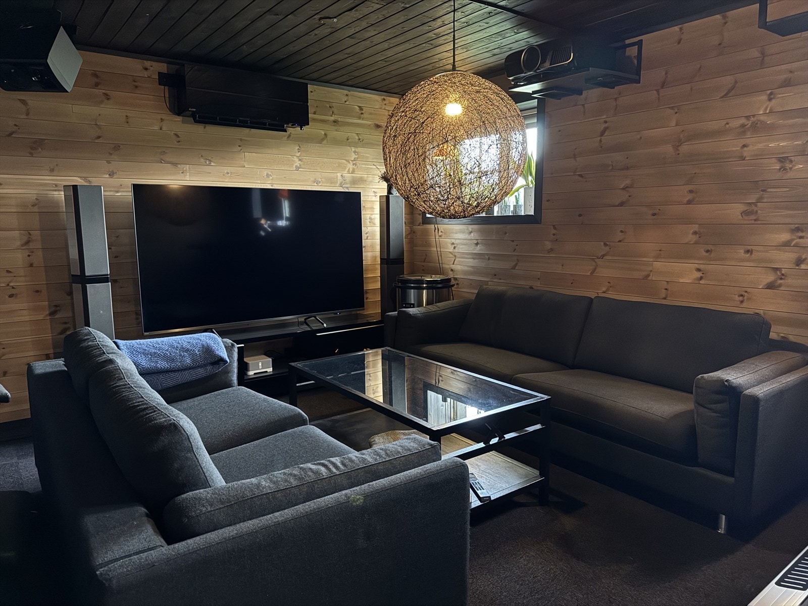 IMG_9910.jpeg Galleribilde