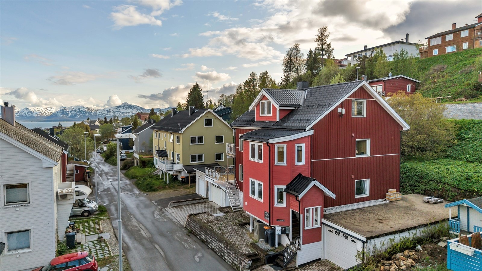 Innholdsrik bolig med gode utleiemuligheter. Galleribilde