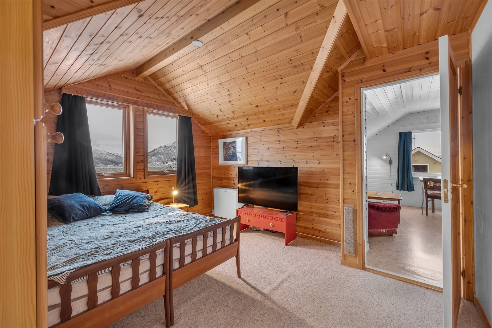 Soverom/loftstue. Galleribilde