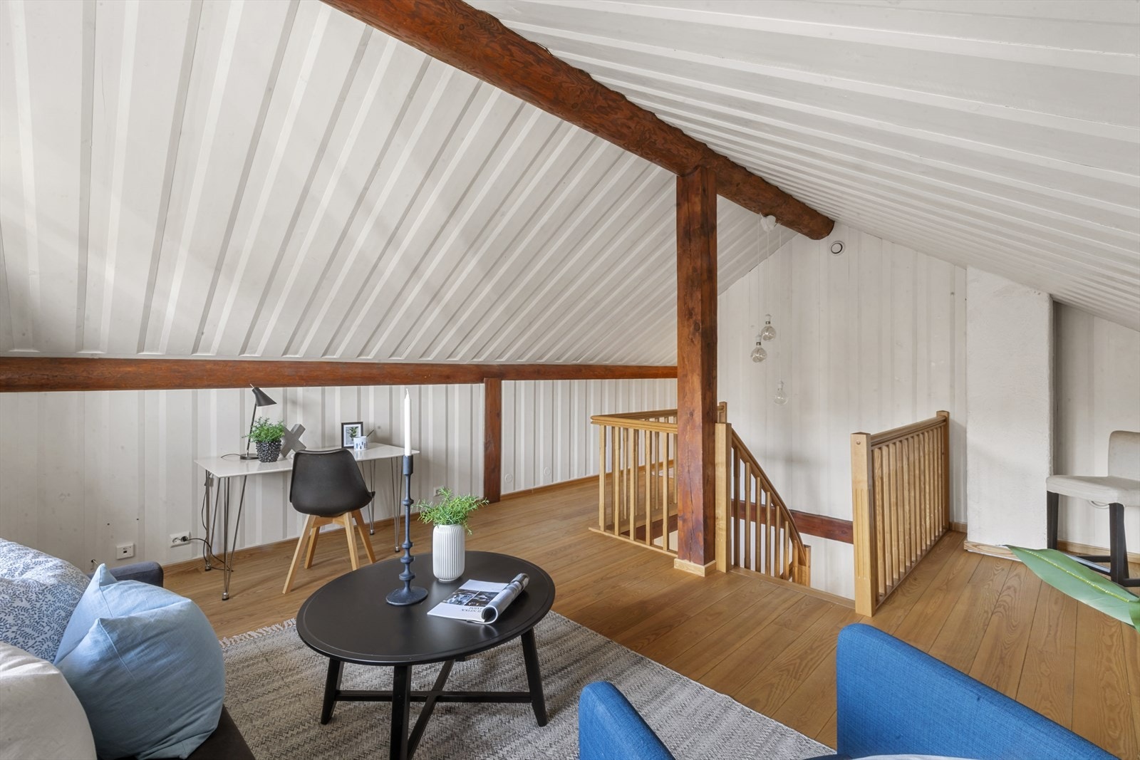 I 2. etasje finner du en koselig og lun TV-stue - perfekt som et ekstra oppholdsrom for avslapning og hygge. Galleribilde