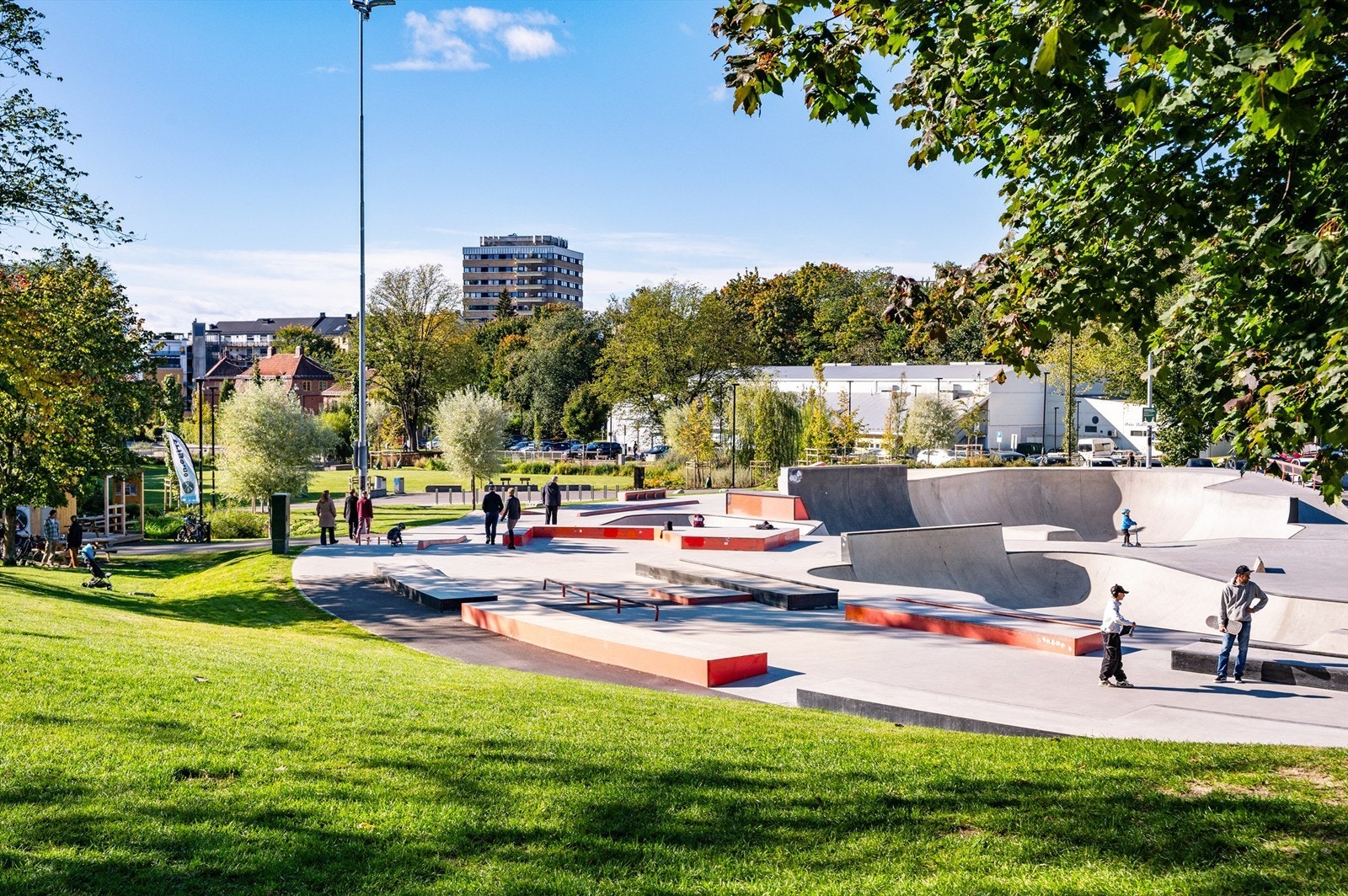 Vålerenga har flotte uteområder både for store og små. Galleribilde
