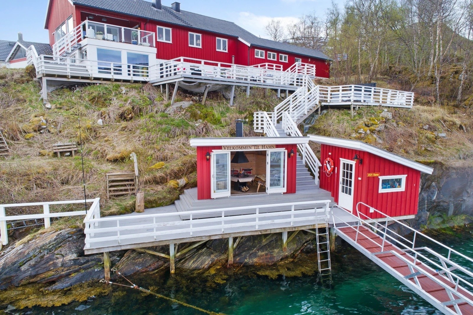 Bryggehus samt utstyrshus Galleribilde