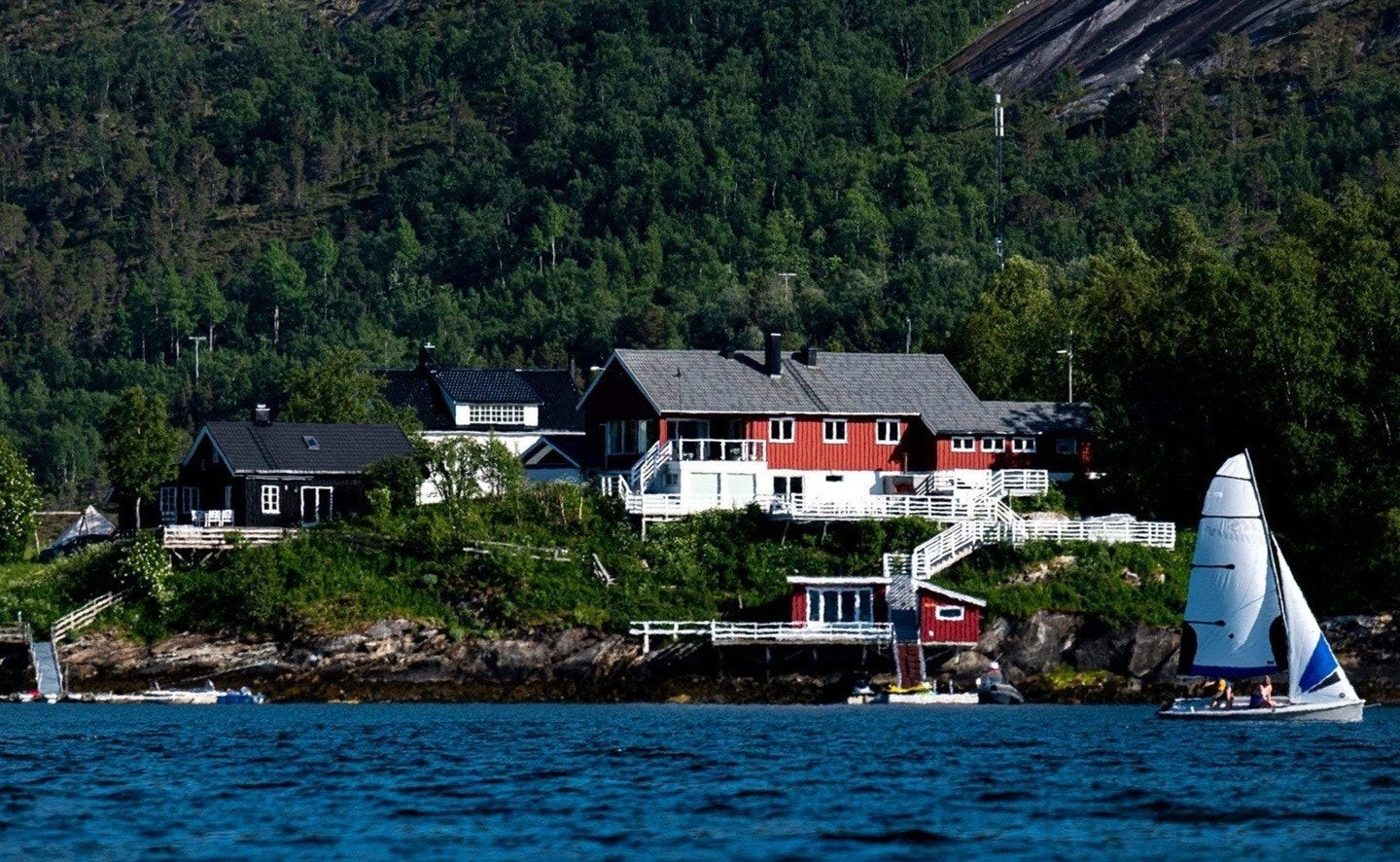 Velkommen til Hamn , en perle i Gildeskål. Sjøeiendom med dypvannsbrygge. Galleribilde