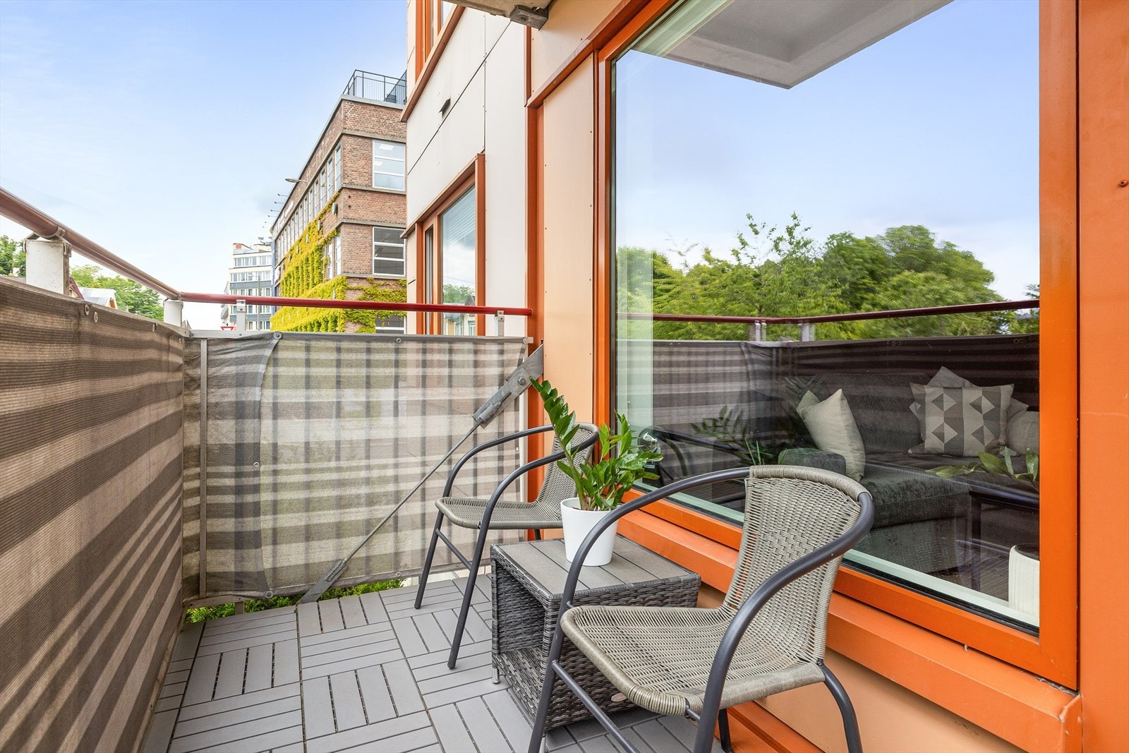 Her er det plass til sittegruppe og beplantning. Galleribilde