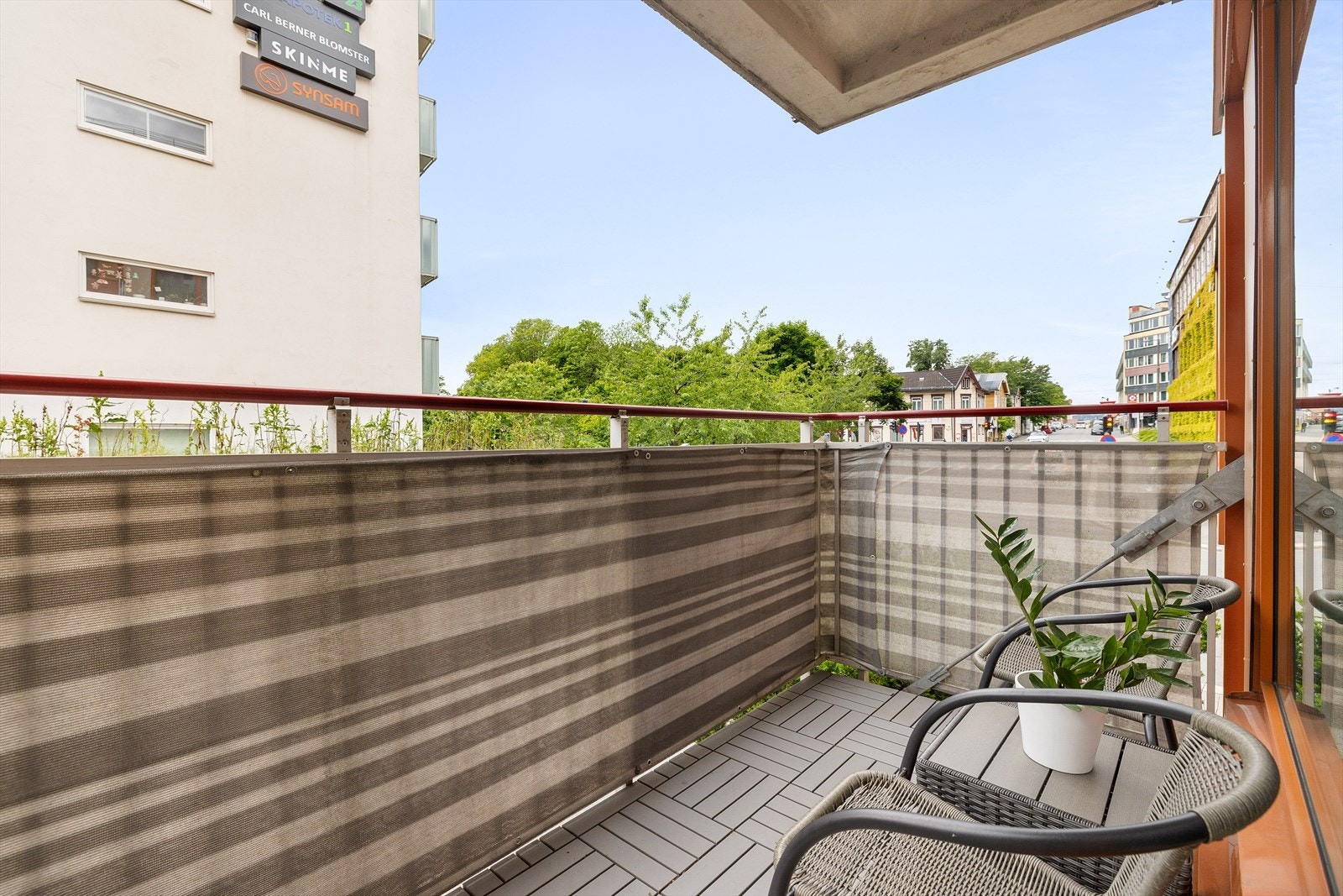 Moderne og meget innbydende 2-roms med sentral beliggenhet mellom Carl Berner og Rosenhoff. Galleribilde