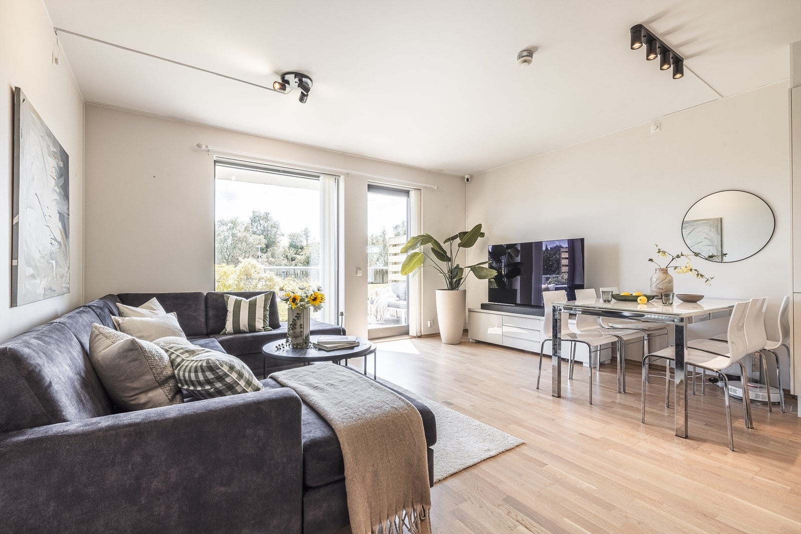 God plass til sittegruppe hvor du kan samle familie og venner til en hyggelig stund. Galleribilde