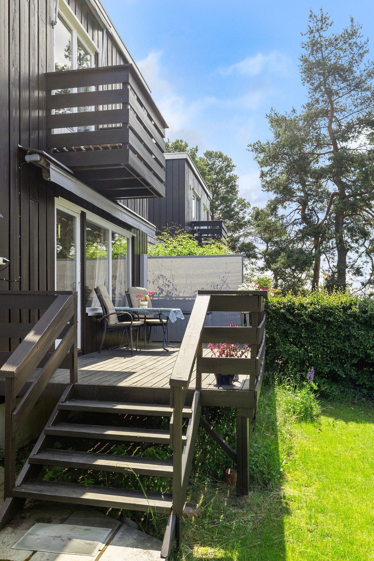 Terrassen har god plass til diverse møblement og beplantning. Galleribilde