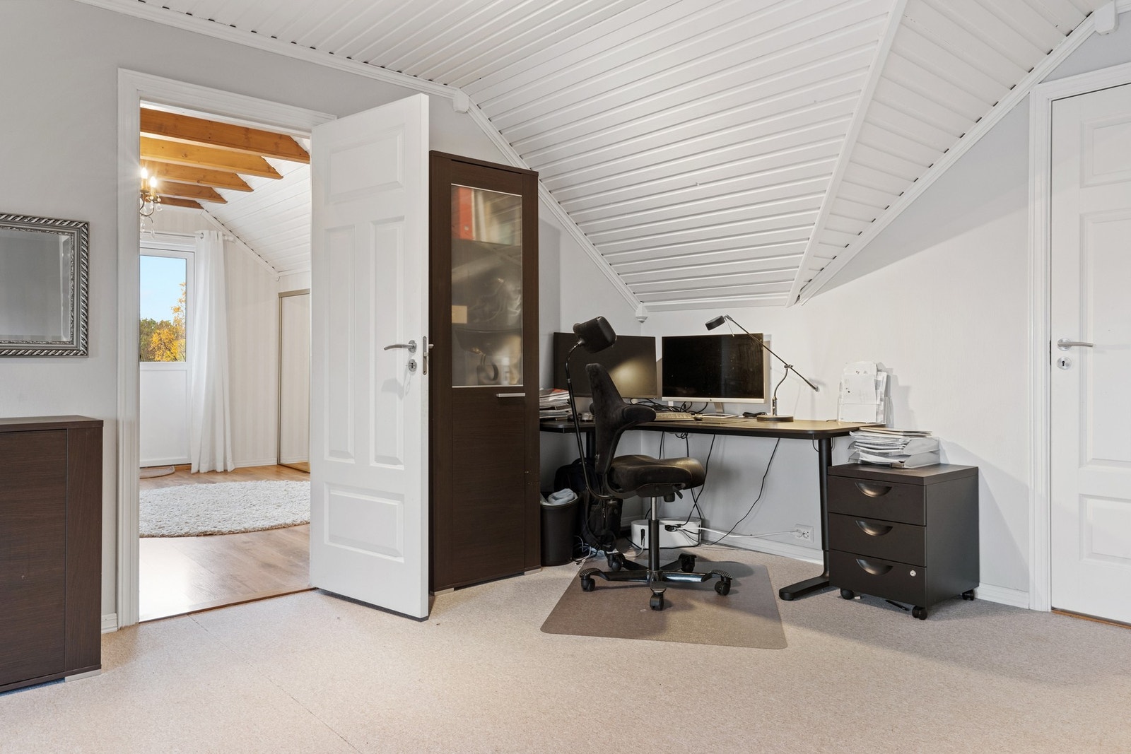 Tv/stue med kontor i 2. etasje. Galleribilde