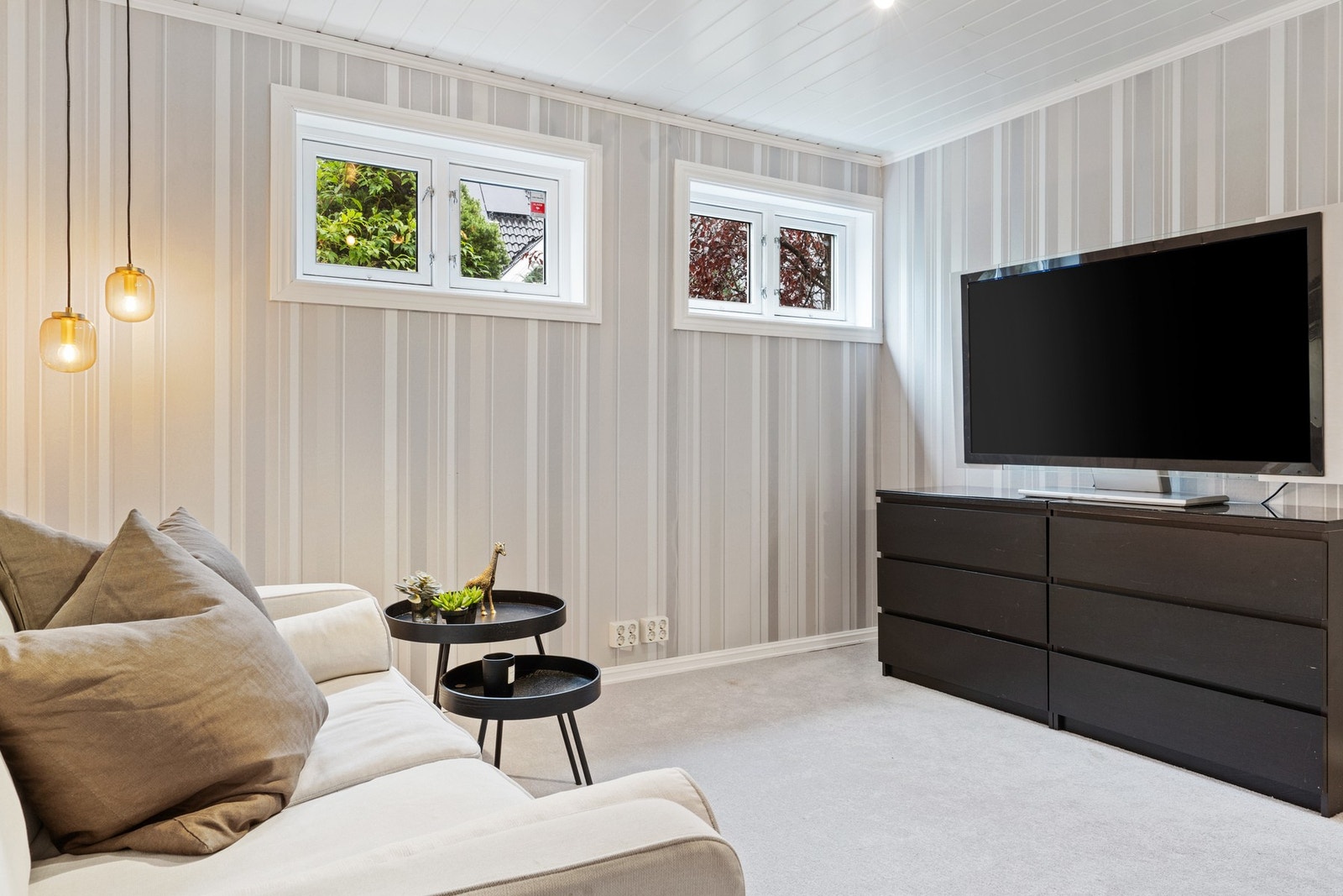 Kjellerstue tilhørende hoveddelen. Galleribilde