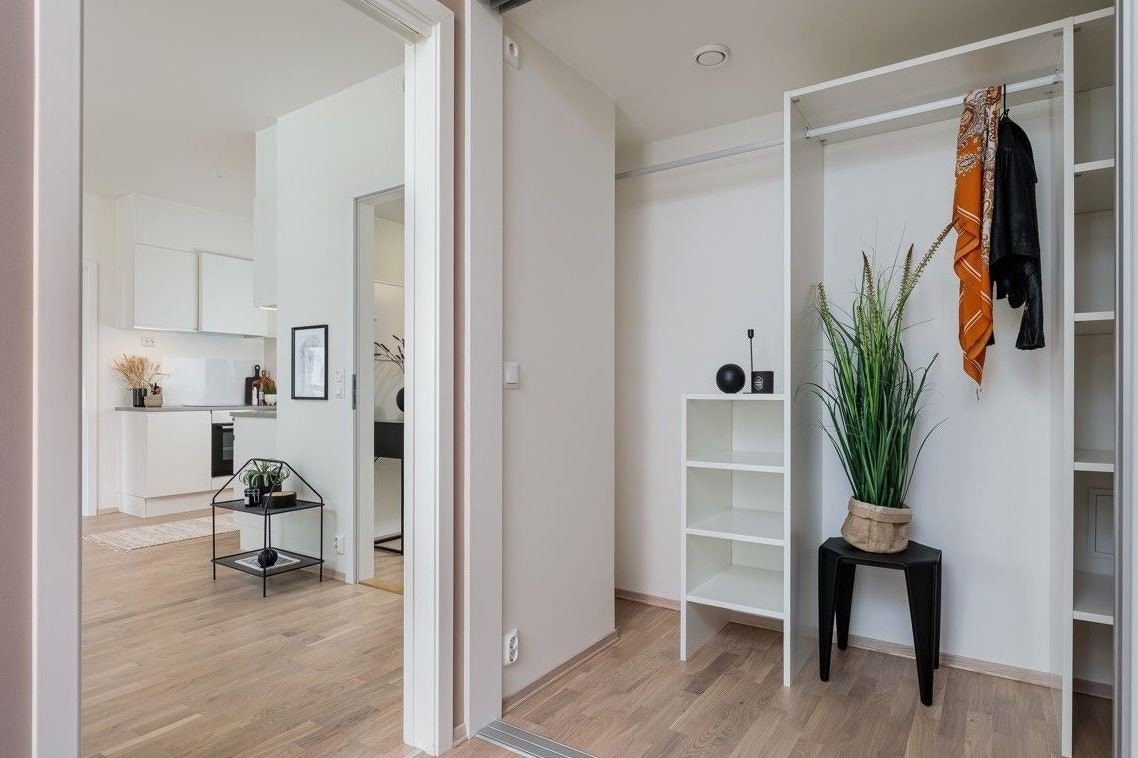 Omkledningsrom på ett av soverommene Galleribilde