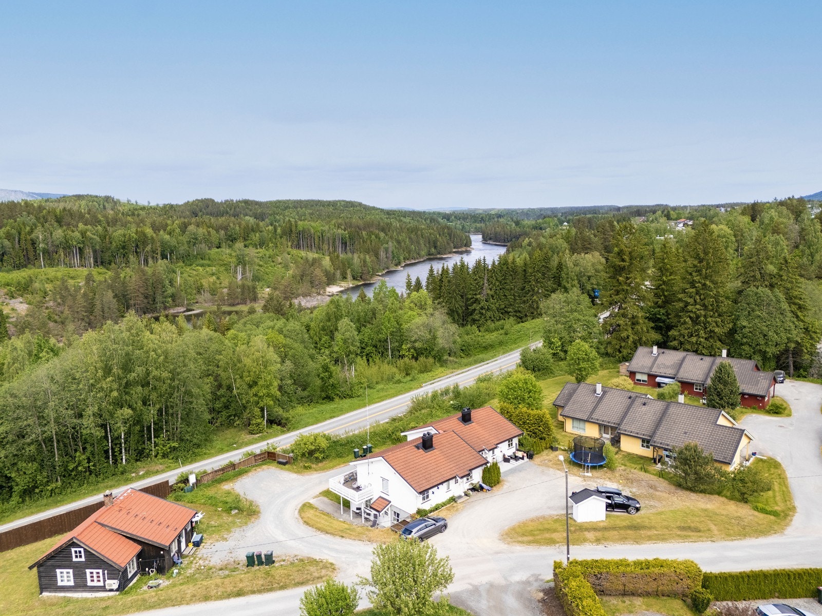 Dette er en bolig som passer perfekt for både deg som ønsker en enklere hverdag og for små familier. Galleribilde