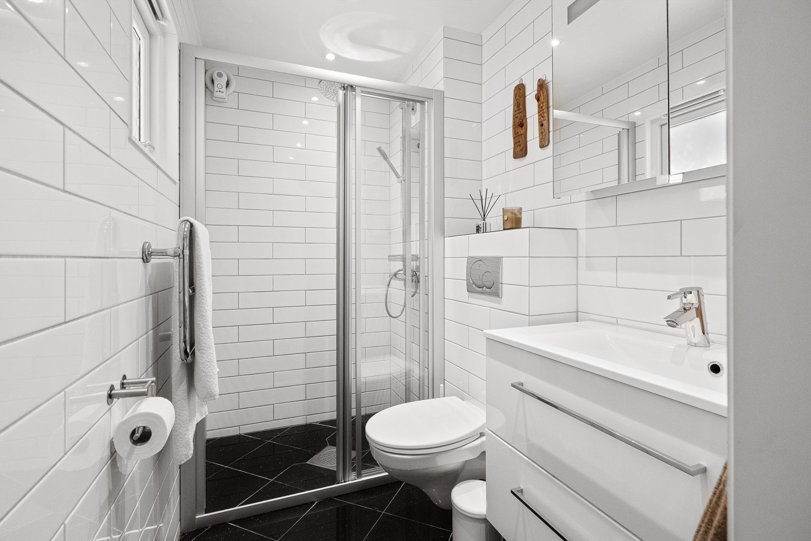 Fliselagt pent bad Galleribilde