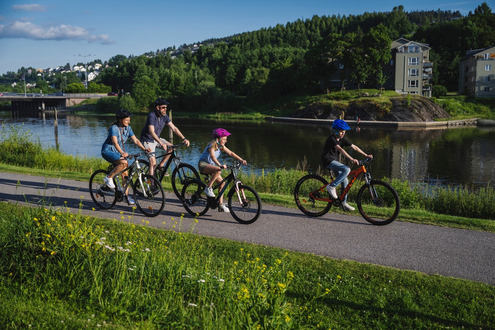 fra Torghagen er det umiddelbar nærhet til tur- og sykkelområder. Galleribilde