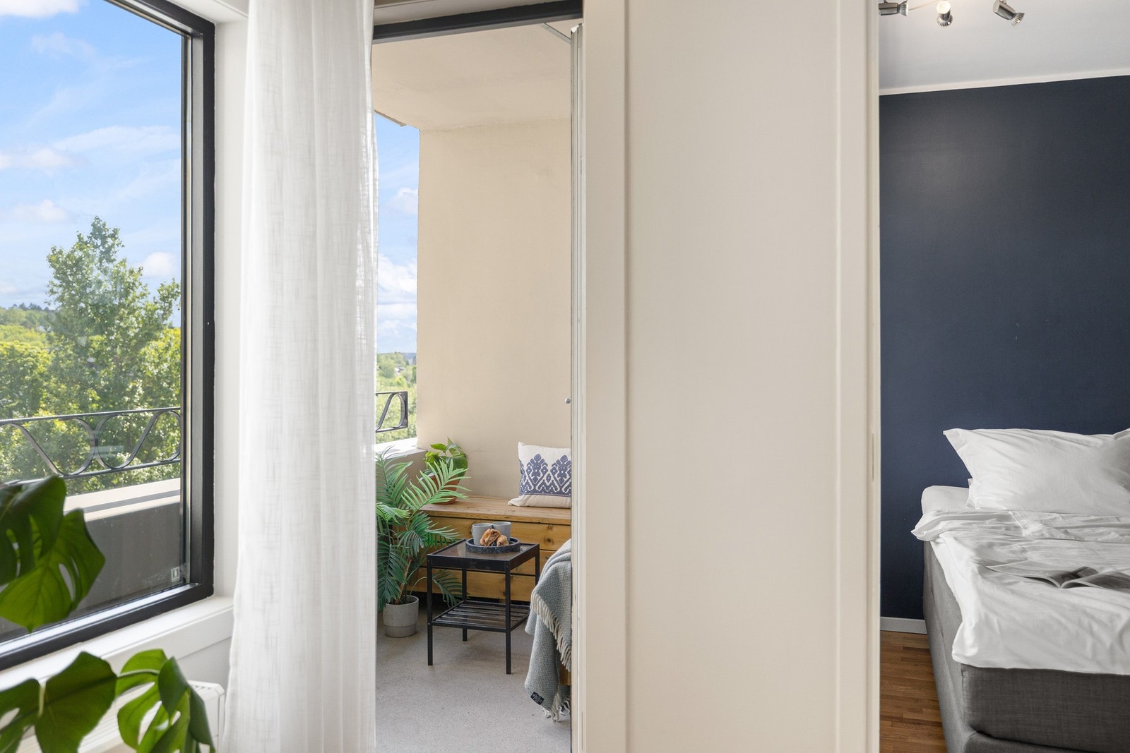 Fra stuen er det videre utgang til balkongen. Galleribilde