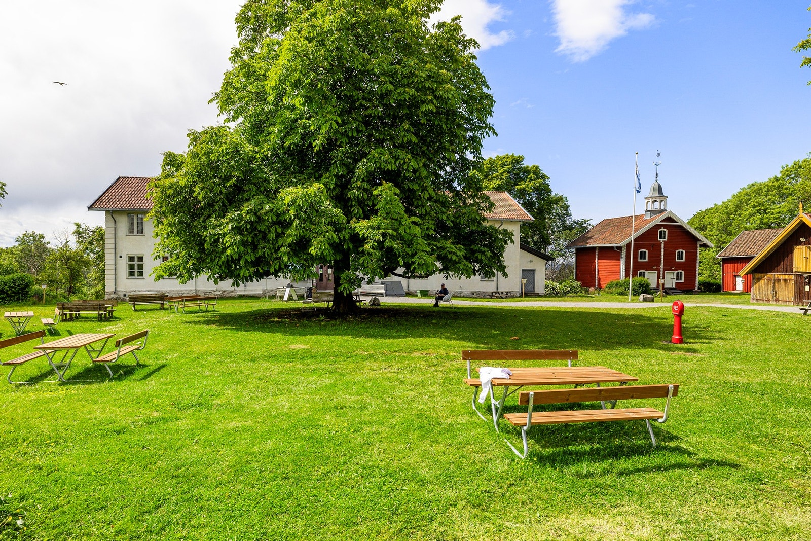 Tveten gård. Galleribilde