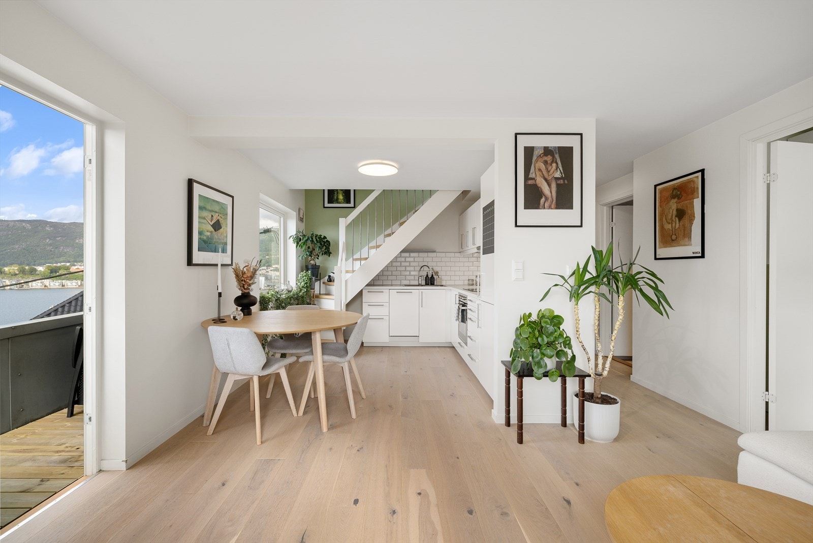 Eiendomsmegler Norge v/Elida Waage har stor glede av å presentere Lille Damsgårdsveien 55B! Galleribilde