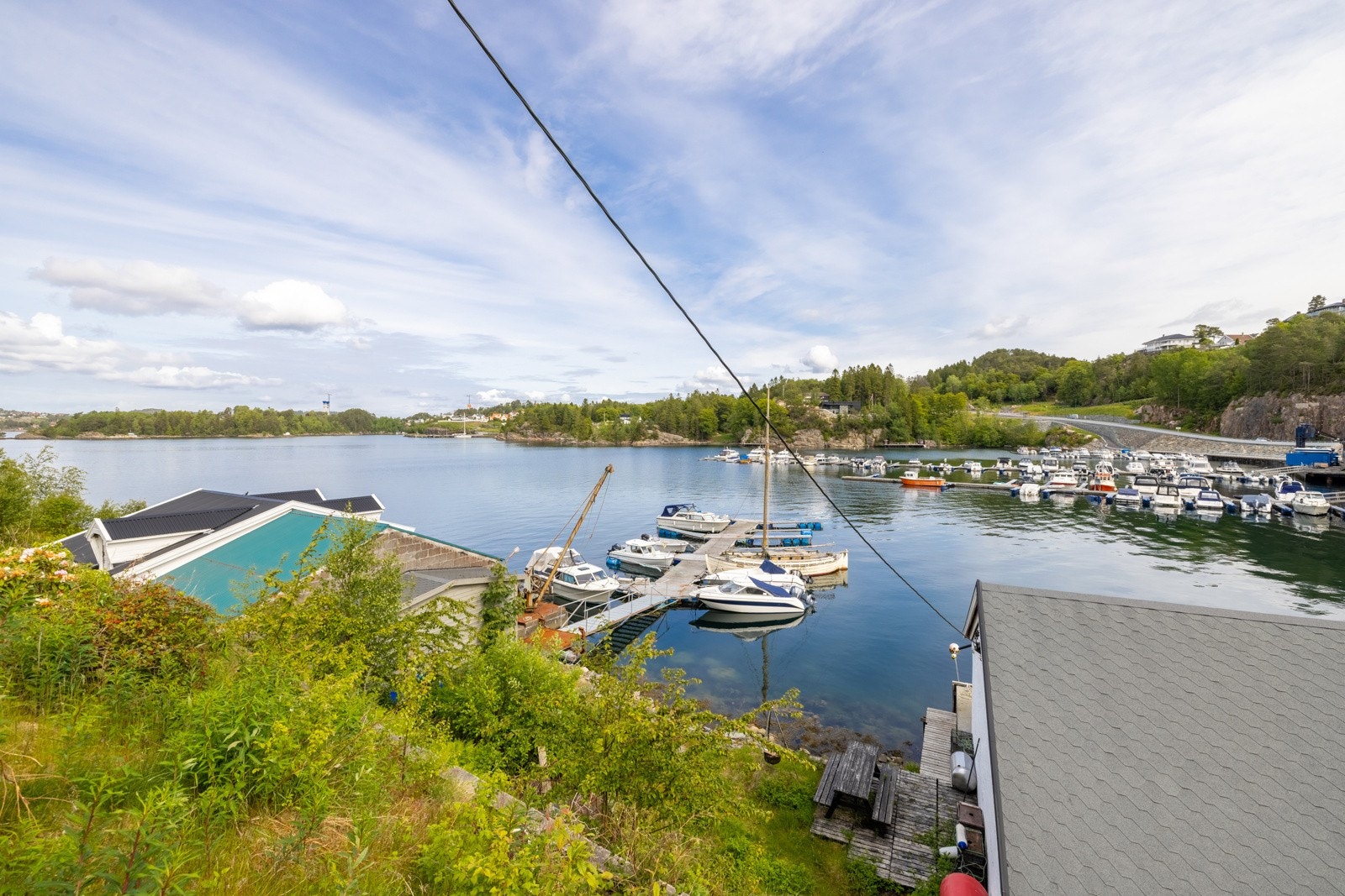 Her kan drømmen om livet ved sjøen realiseres, samtidig som det er nærhet til alt man trenger i hverdagen. Galleribilde