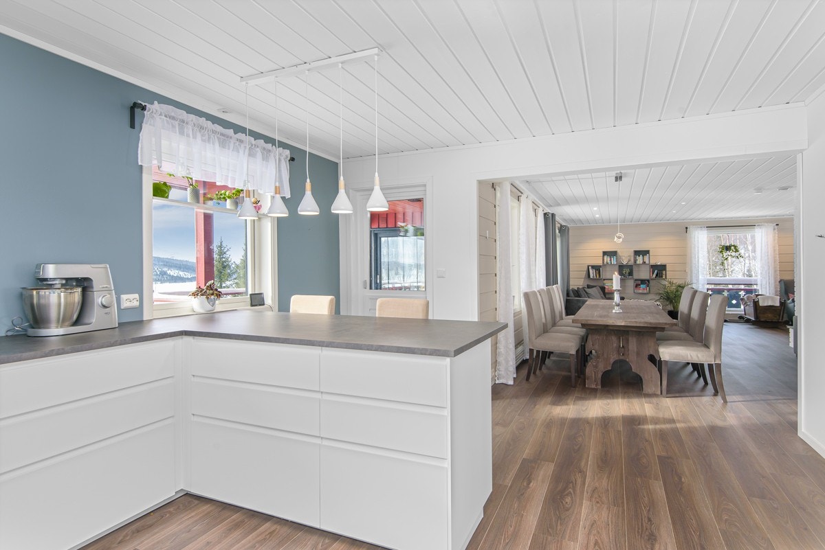 Kjøkken/stue, hovedleilighet Galleribilde