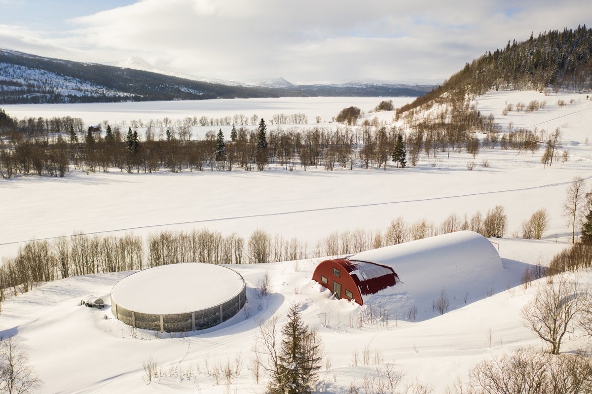 Kveaunet Gård - rundebuehall og gjødsekskum Galleribilde