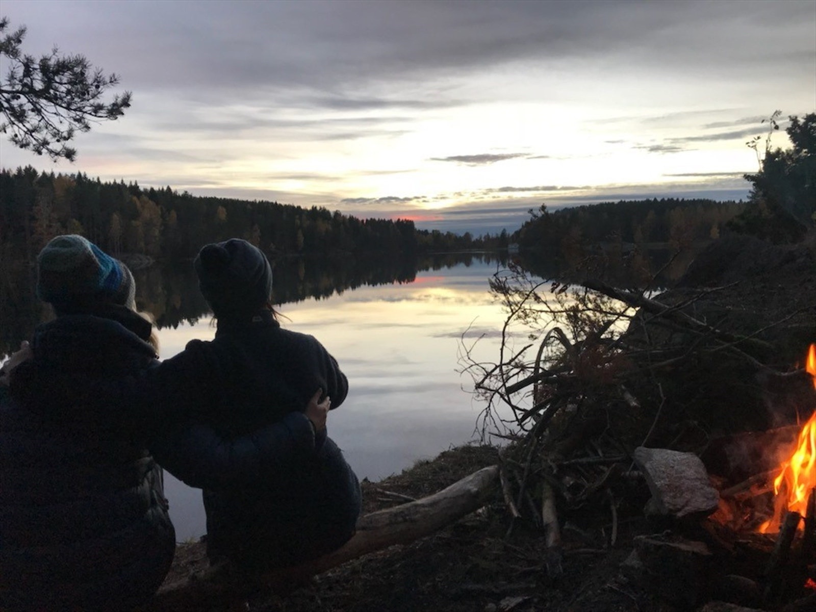 Bål ved Nøklevann - ta med din kjære på en romantisk date? Galleribilde