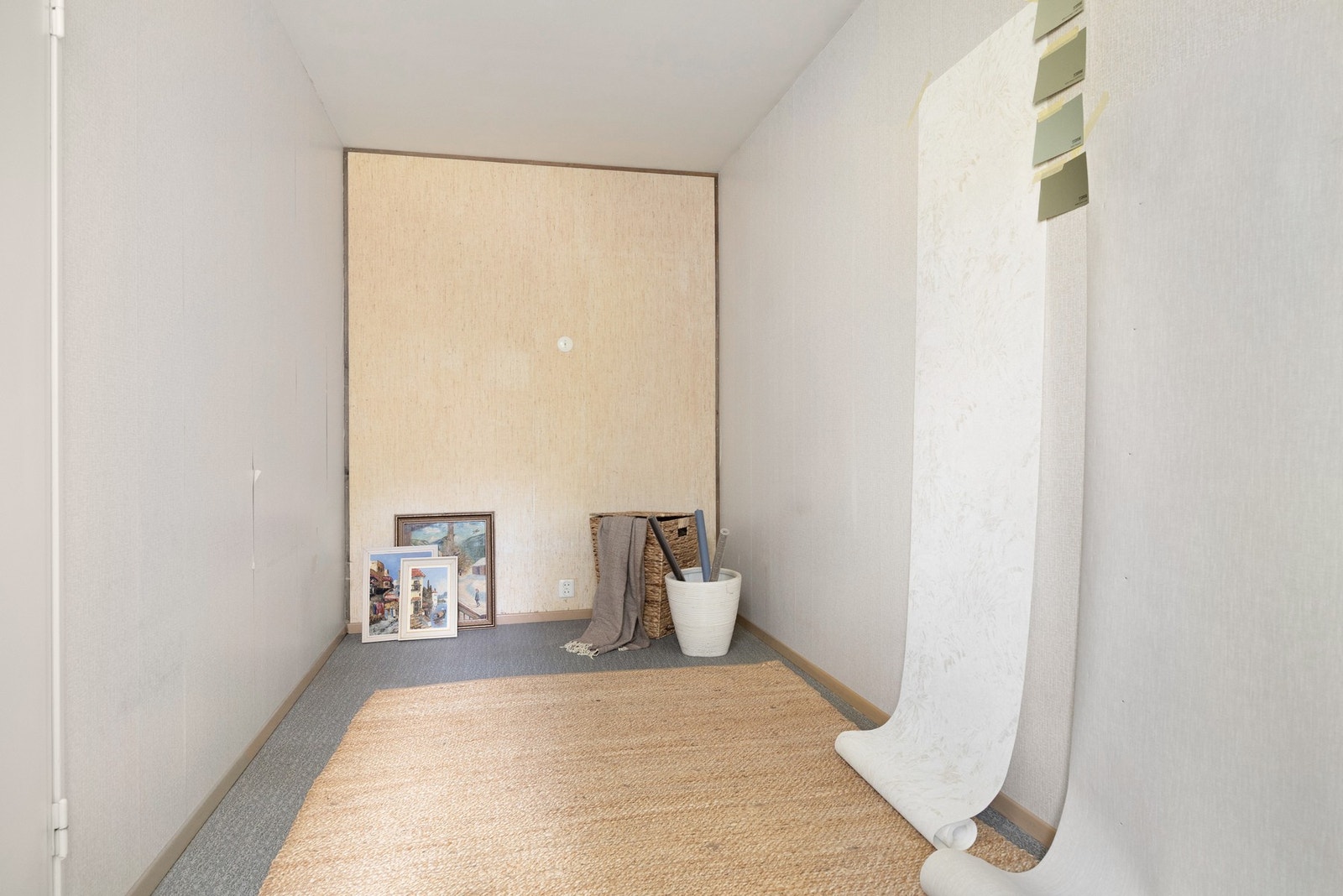 På soverommet er det plass til dobbeltseng og garderobeskap. Galleribilde