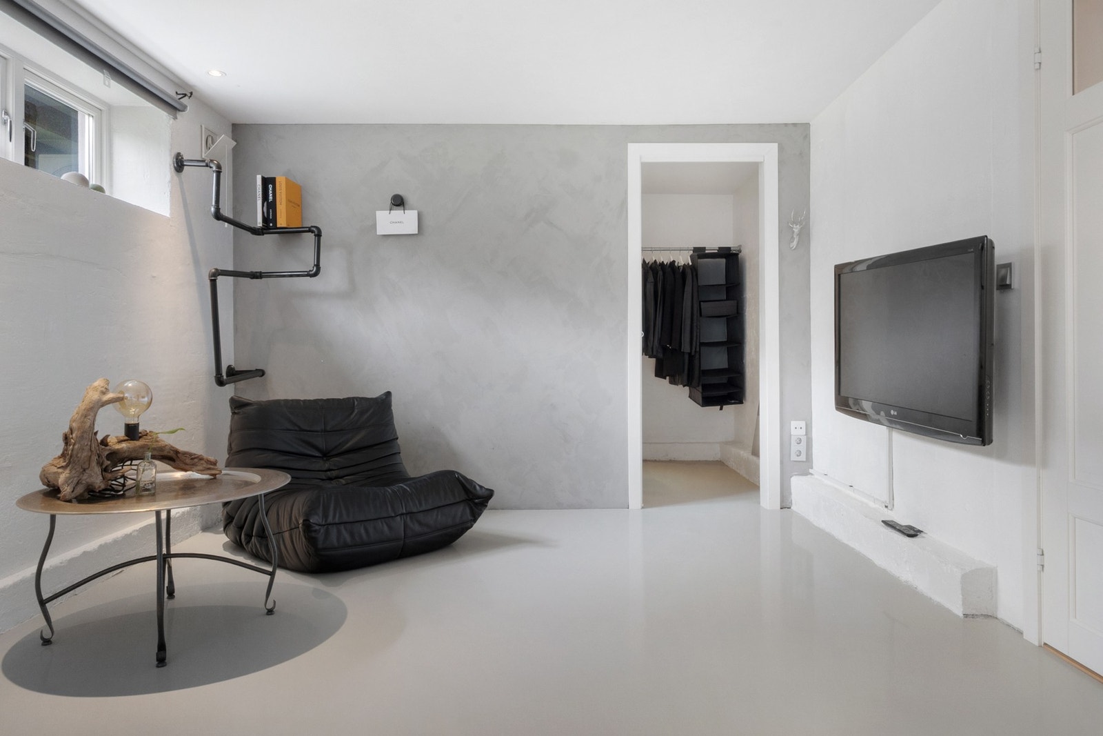 Dette soverommet har egen walk-in closet Galleribilde