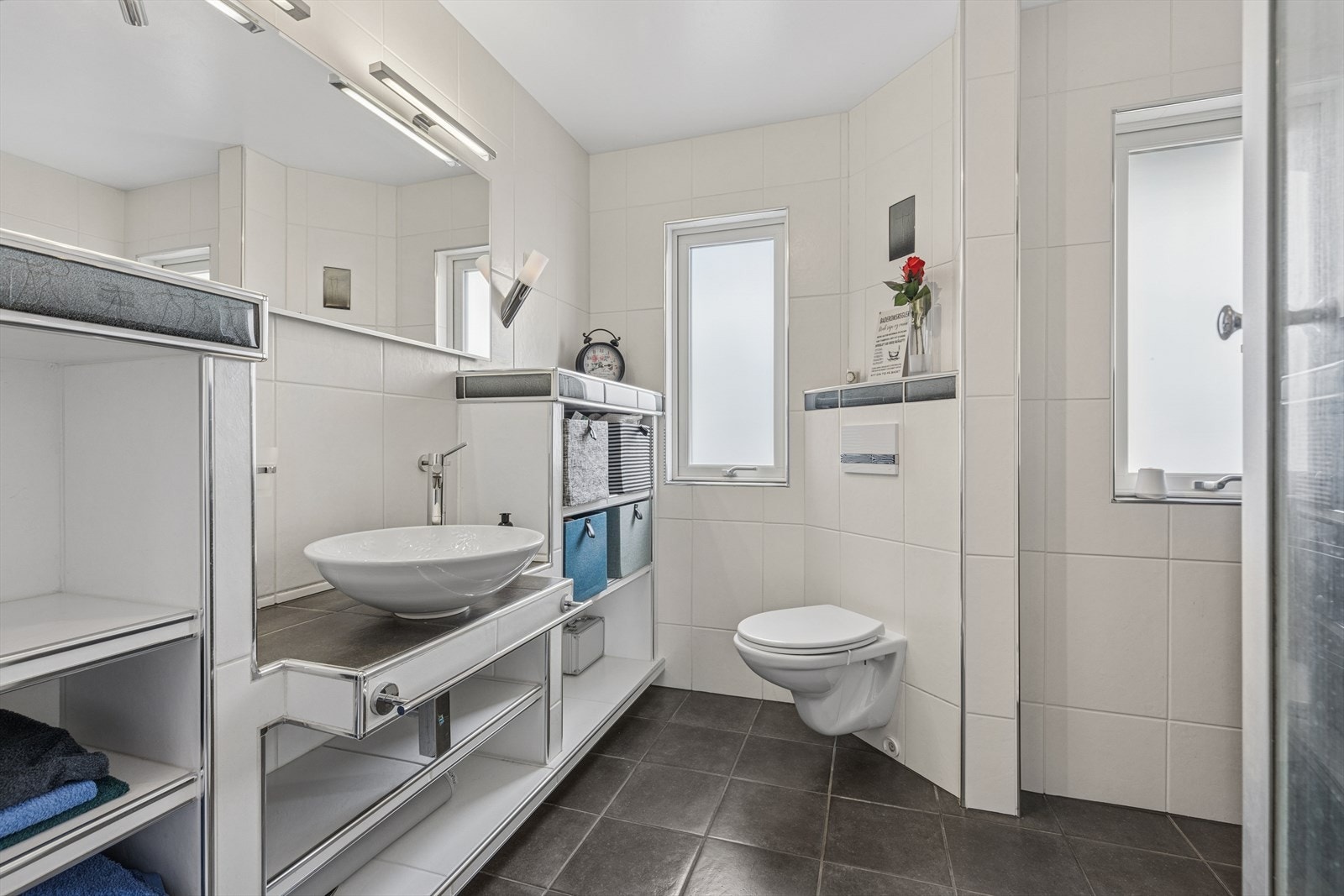 Flislagt bad med varmekabler i første etasje Galleribilde