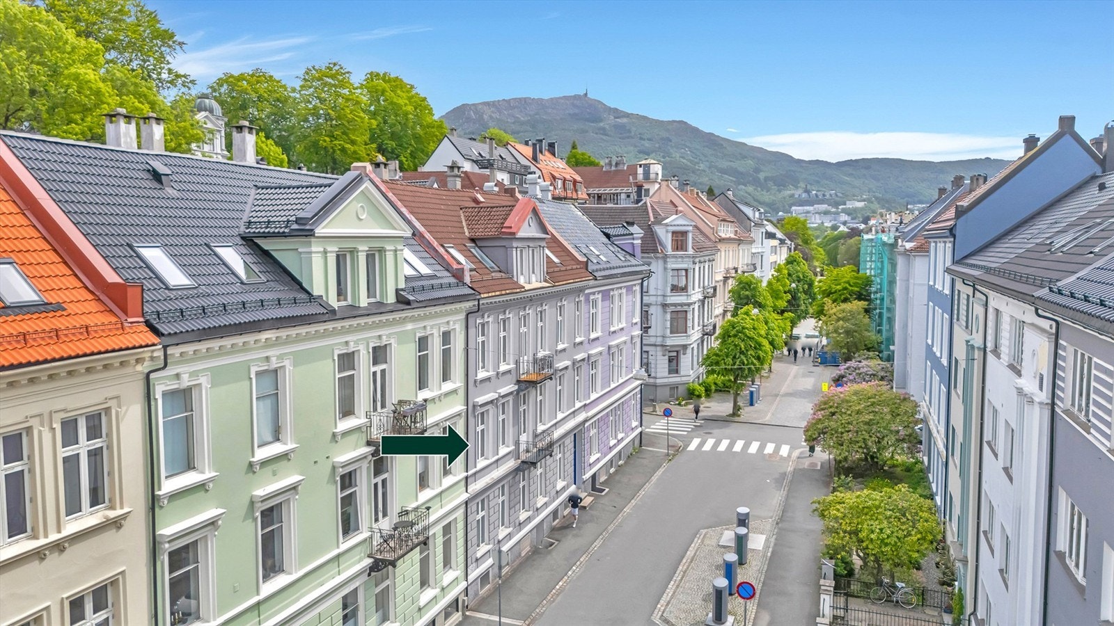 Leiligheten ligger flott til på ærverdige Møhlenpris, et stille og sjarmerende område preget av vakker arkitektur og trivelig gater. Galleribilde