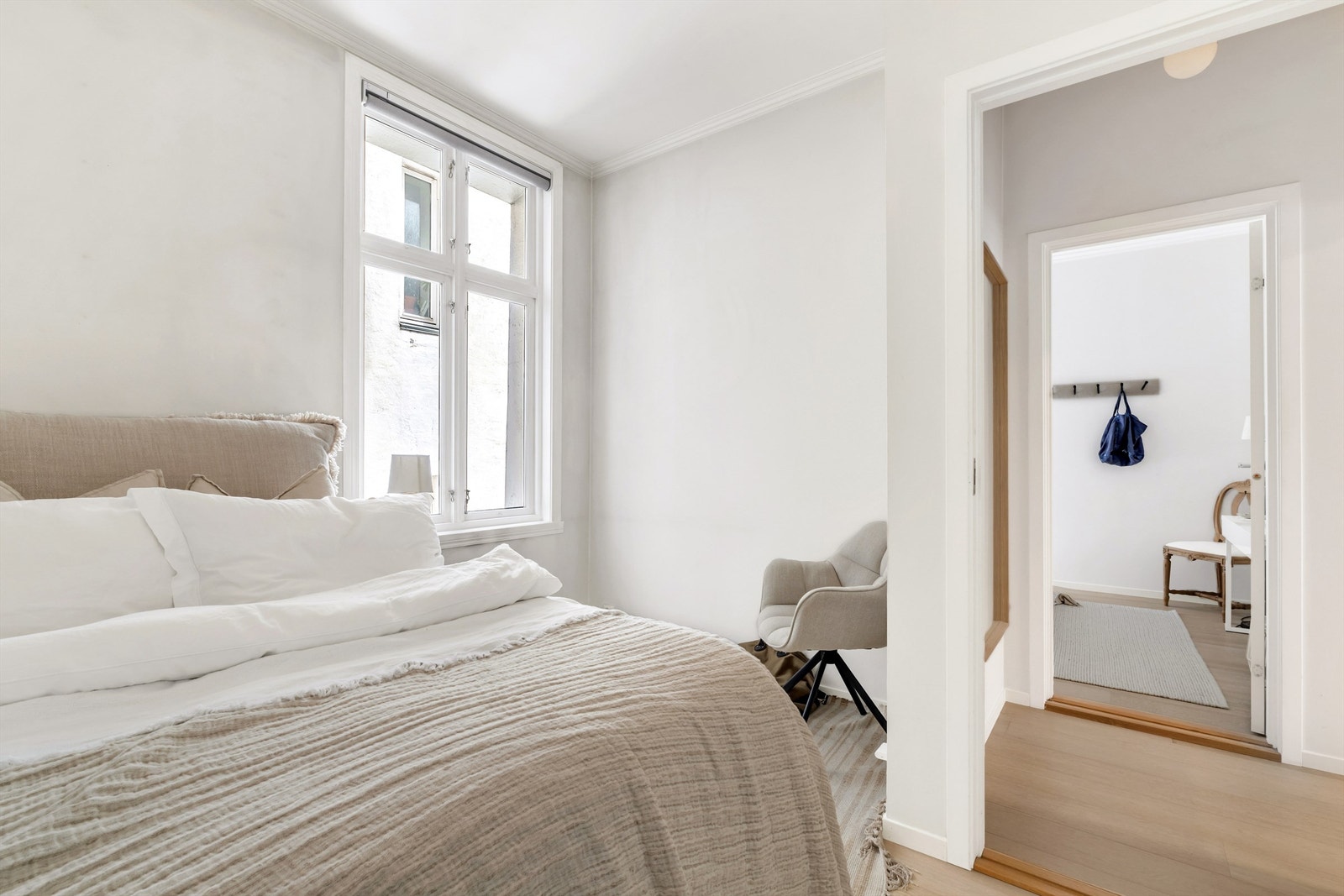 Soverom 2 er på 8,9 kvm Galleribilde