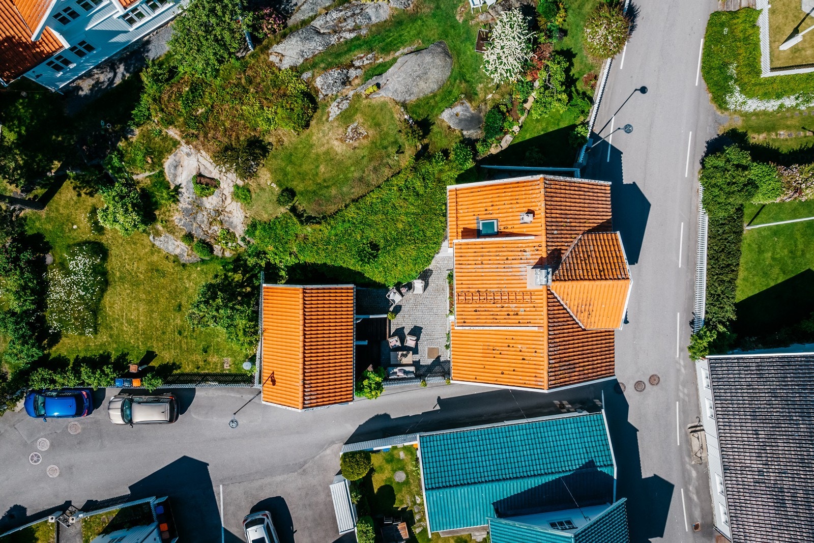 Knøttliten tomt som passer den som ikke vil ha mye å styre med Galleribilde