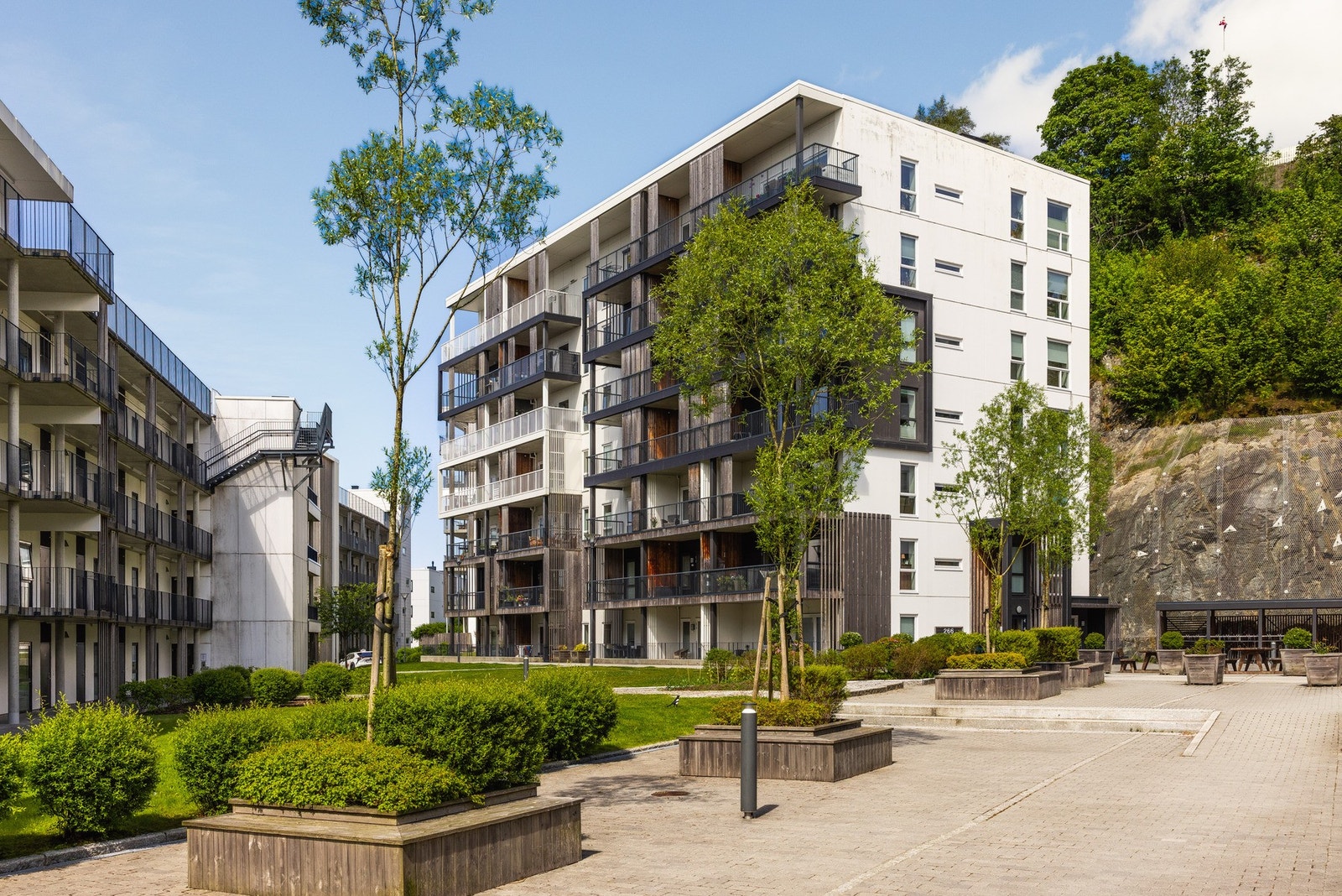 Råstølen er et attraktivt og etablert boområde, kjent for sitt trygge og rolige miljø. Galleribilde