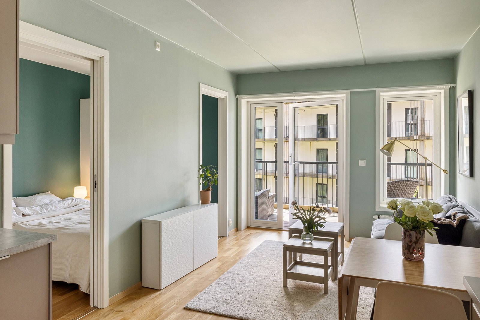 Det er balansert ventilasjon med varmegjenvinning i leiligheten, som sørger for godt inneklima. Galleribilde
