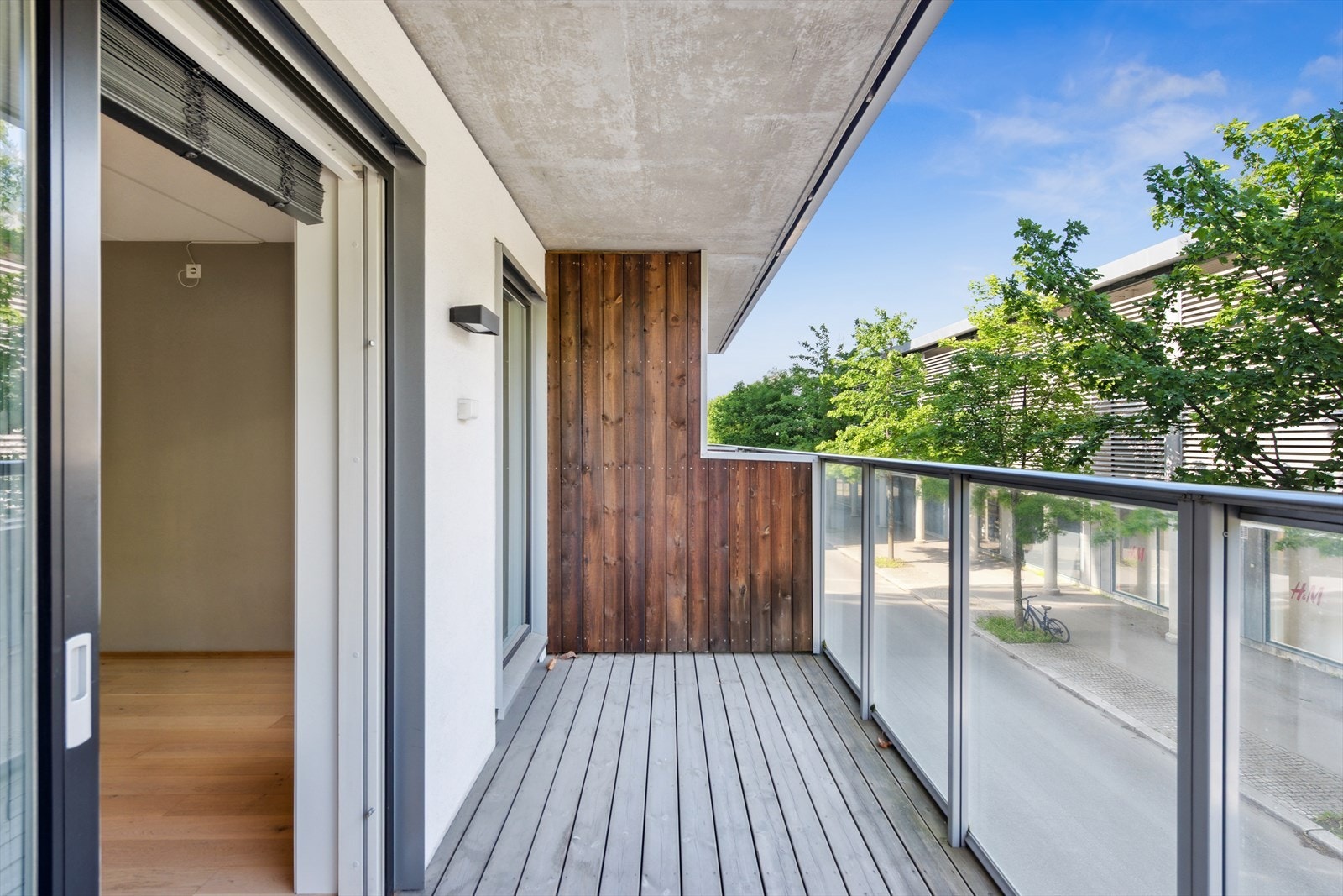 På balkongen er det montert utelys og stikkontakt. Galleribilde