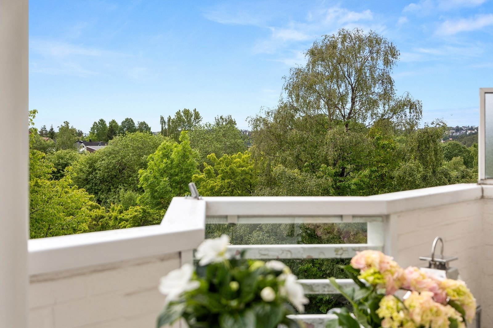 Internett og fyring inkludert i felleskostnadene. Galleribilde