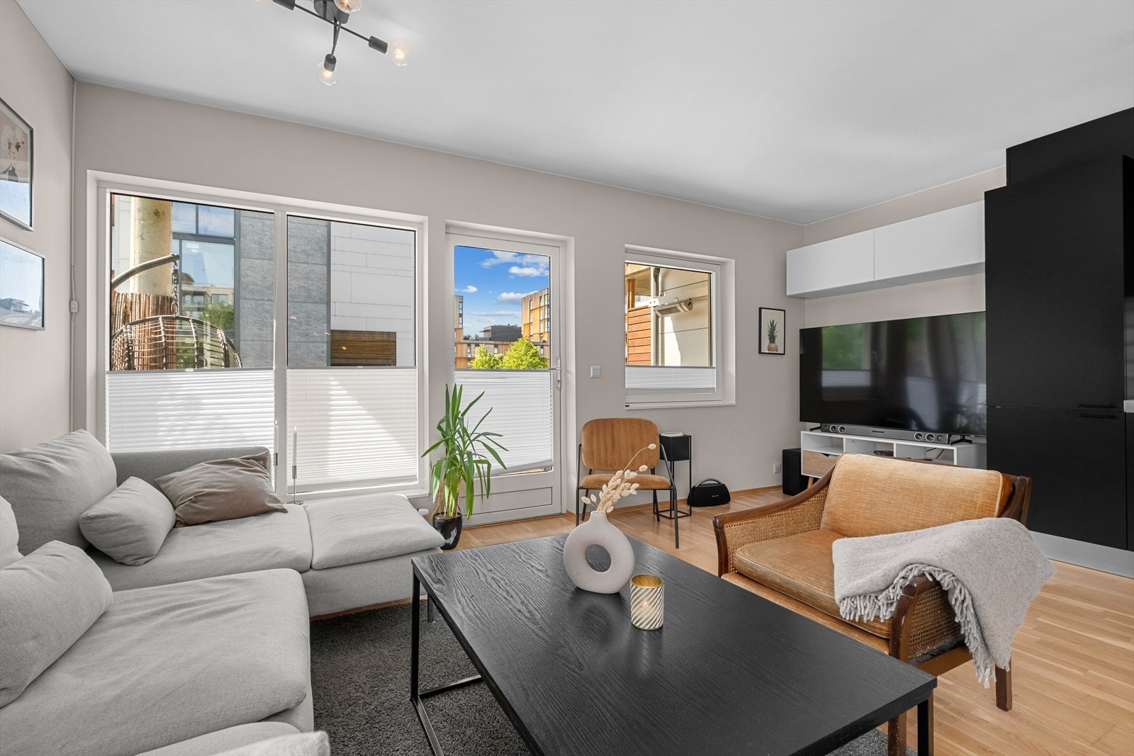 Borettslaget har IN-ordning, noe som går det mulig å betale ned fellesgjelden. Dersom fellesgjelden innfris går felleskostnadene betydelig ned. Galleribilde