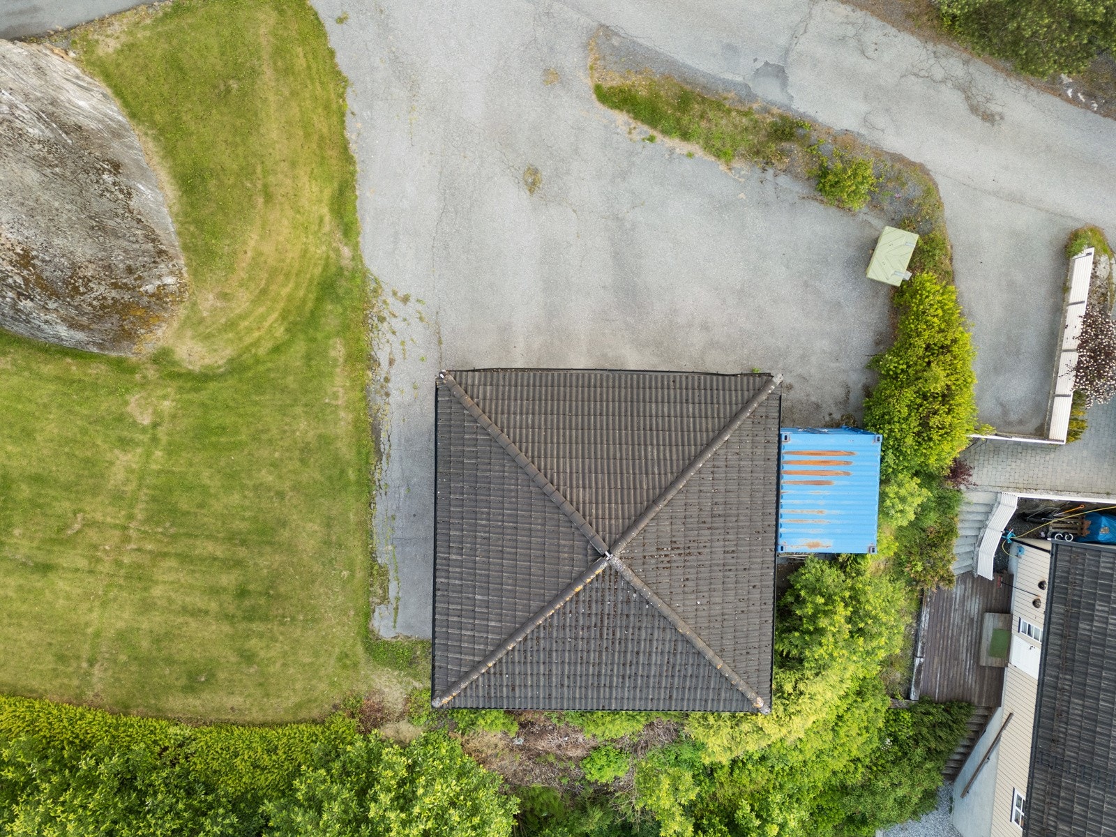 Symreveien 49: Tomten er på 1159 kvm med mange muligheter. Galleribilde