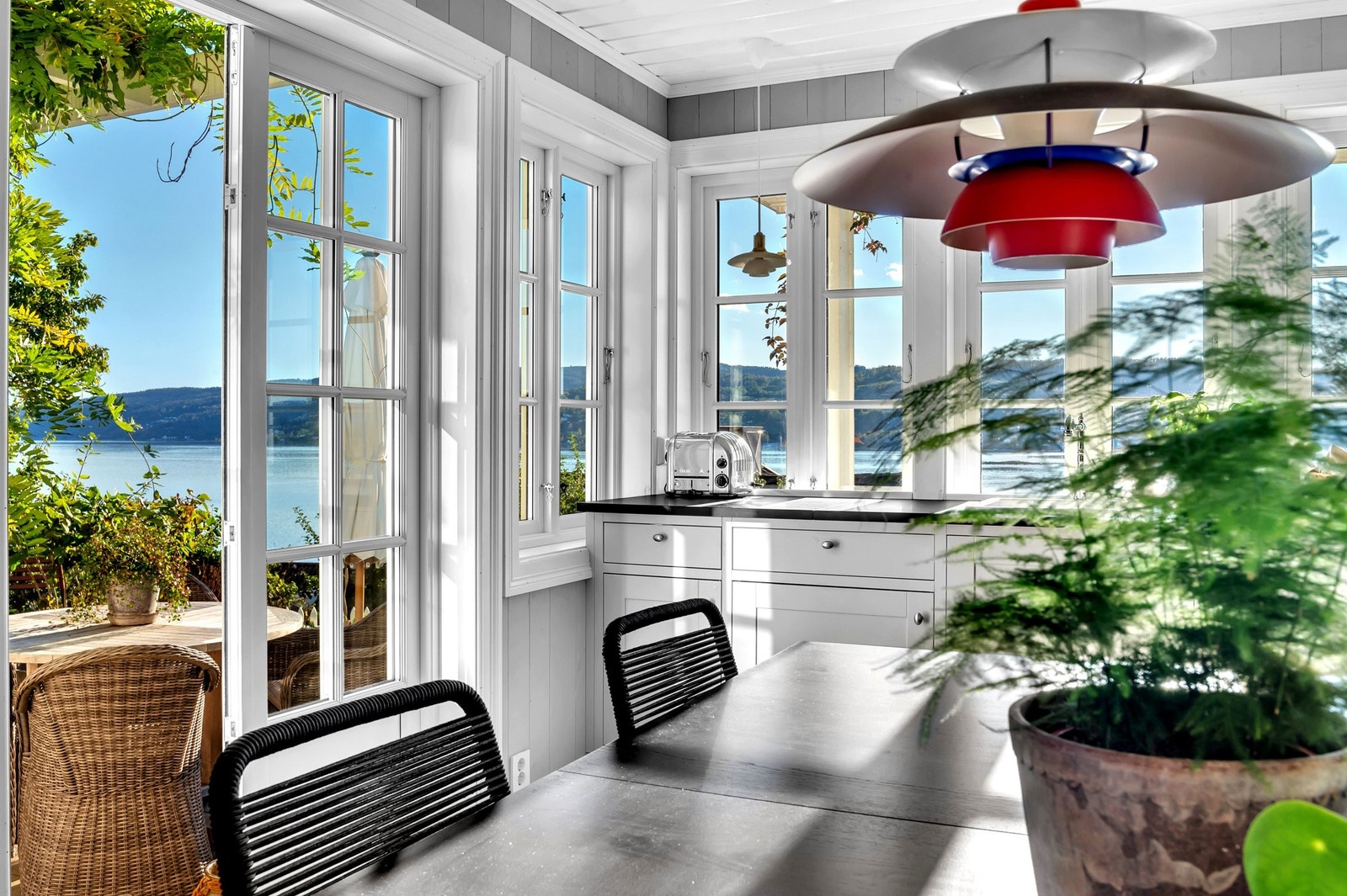 kjøkken/allrom med utgang til terrasse Galleribilde