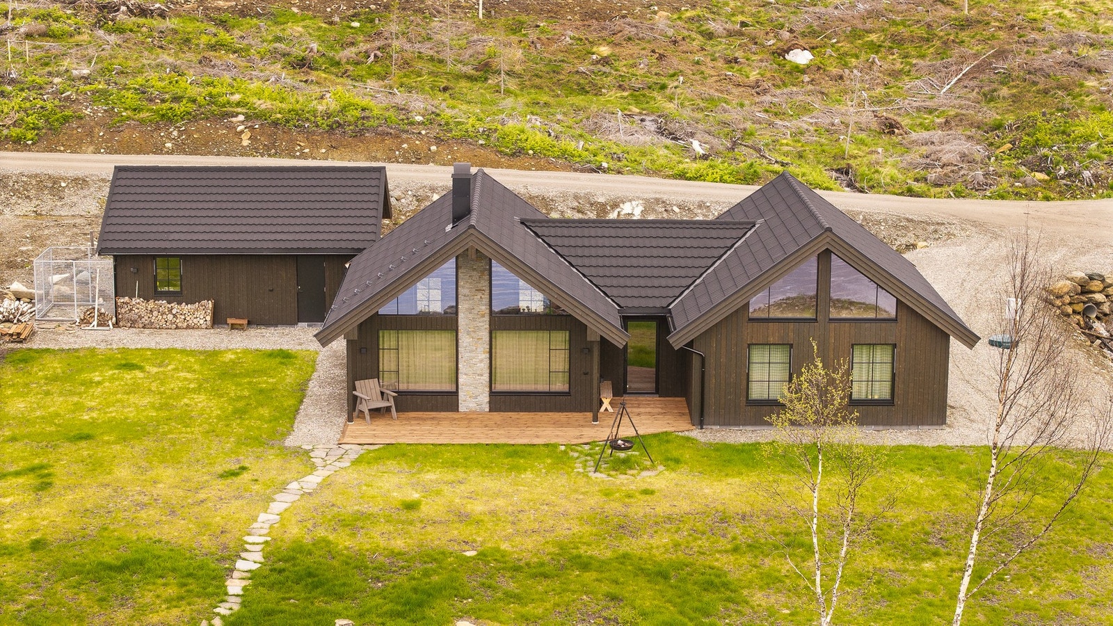 Med sin sørvendte beliggenhet får du fantastisk utsikt over Kvesjøen Galleribilde