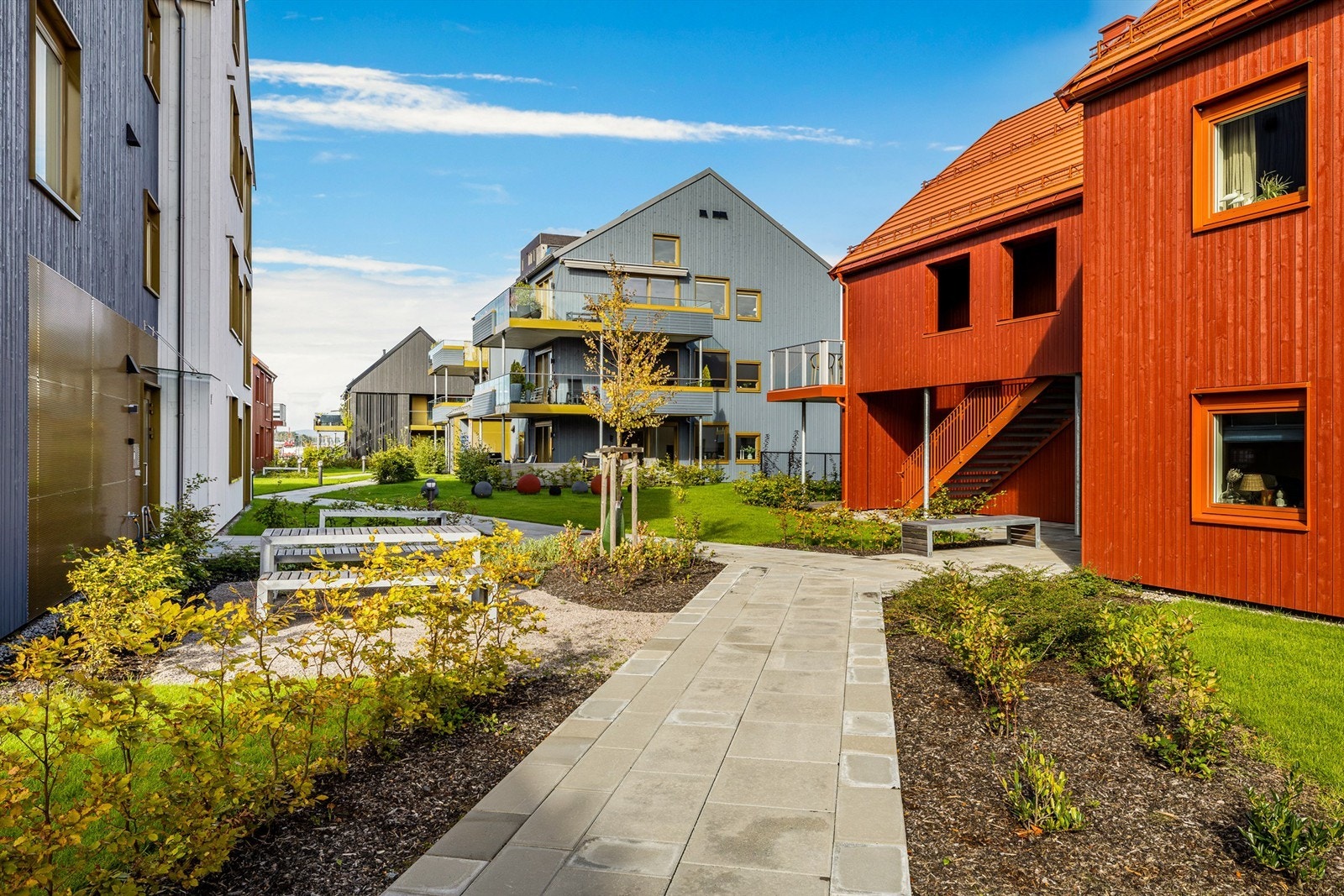 Kort vei til badetrappa for et morgebad. Galleribilde