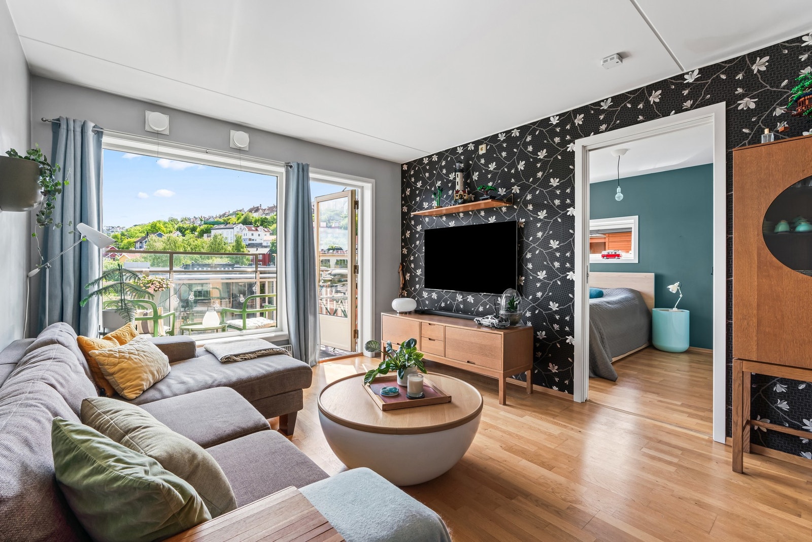 TV og internett er inkludert i felleskostnadene. Galleribilde