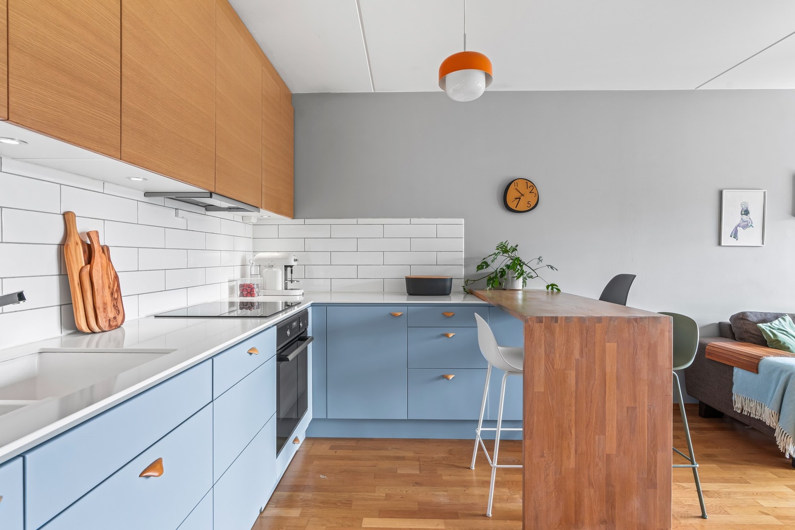 Kjøkkenet er fra 2017 og levert av Drømmekjøkkenet. Galleribilde