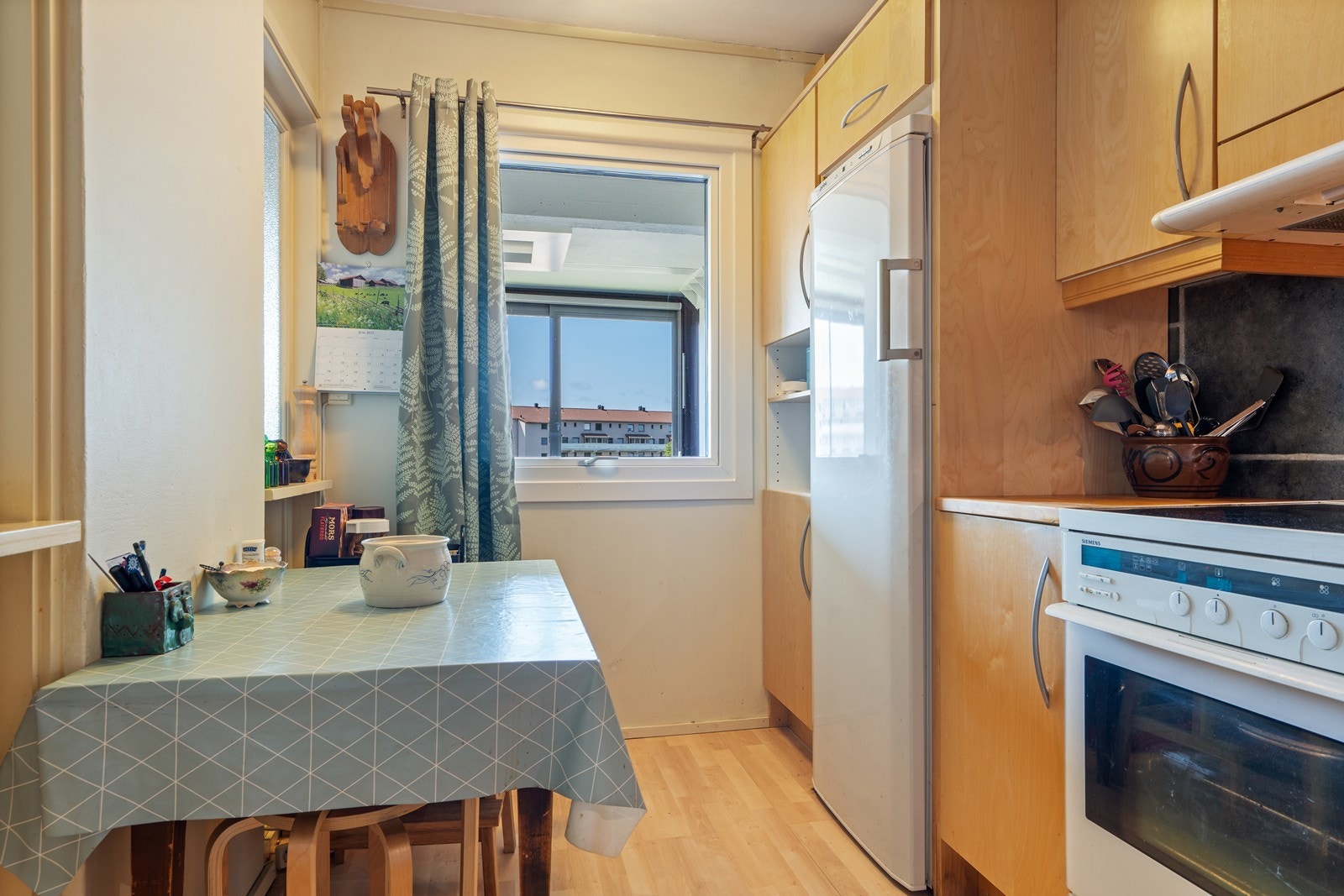 Kjøkken med spiseplass Galleribilde