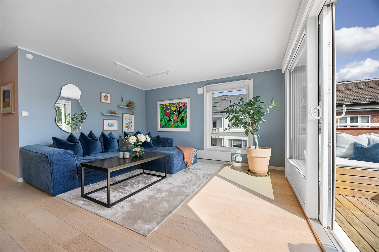 Delikate og lyse fargetoner Galleribilde