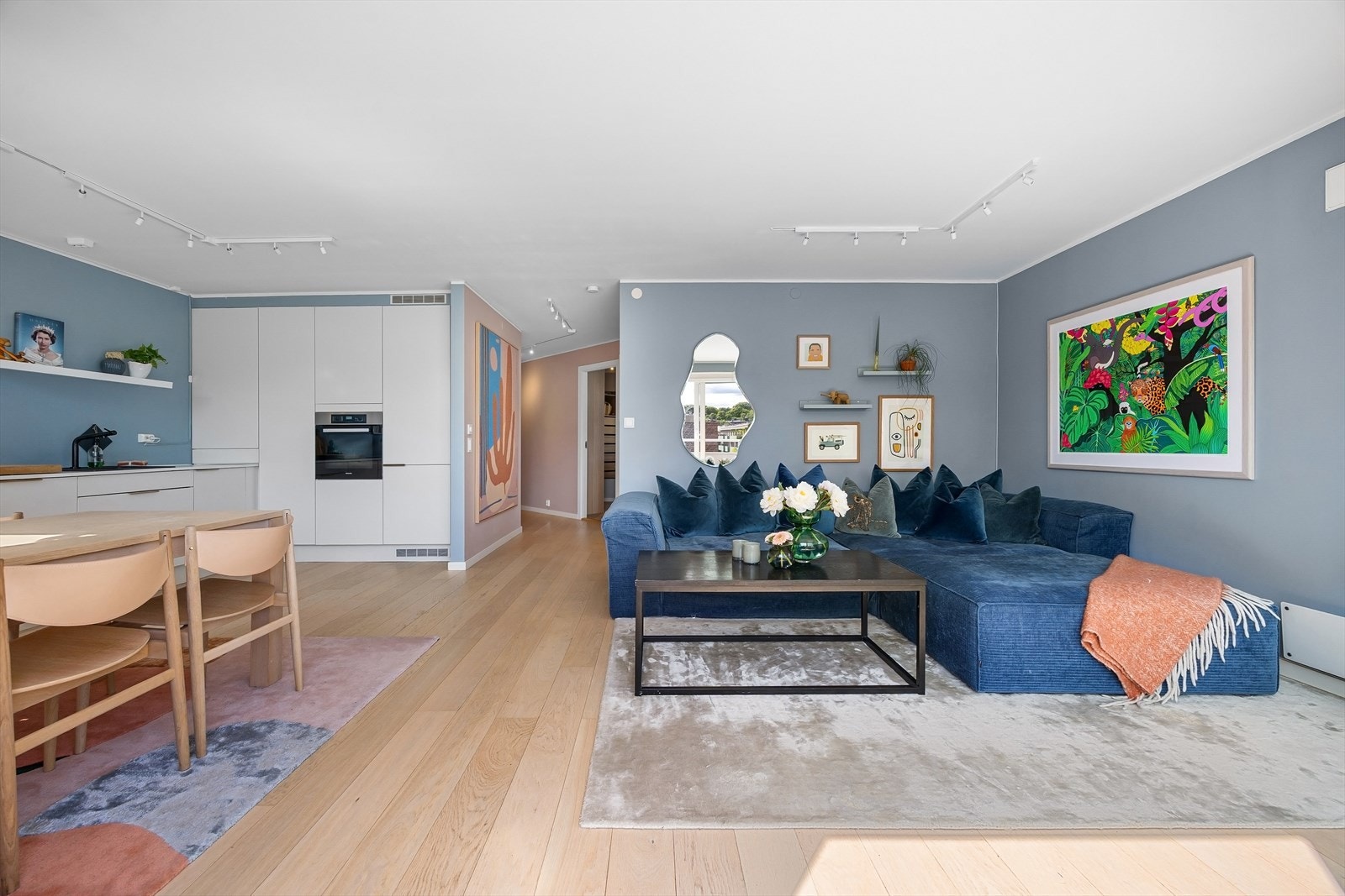 Det er heisadkomst til leilighetsplan Galleribilde