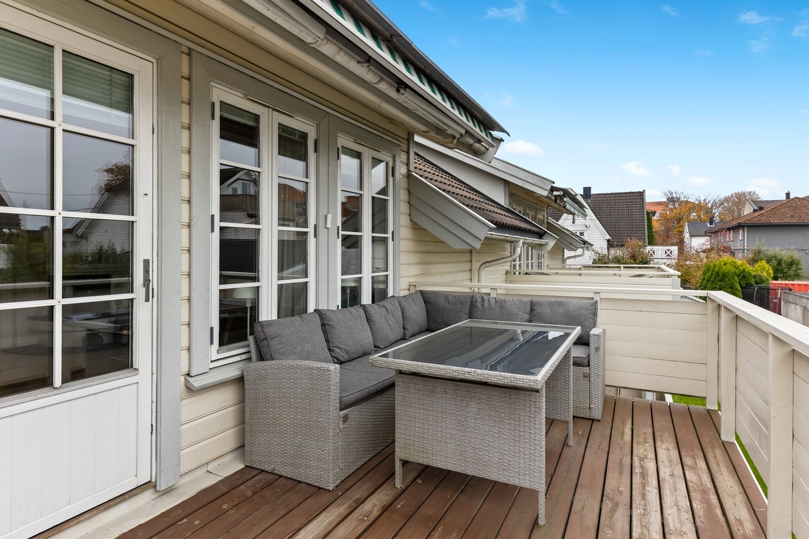 Solrik veranda på ca 11 kvm med terrassemarkise Galleribilde