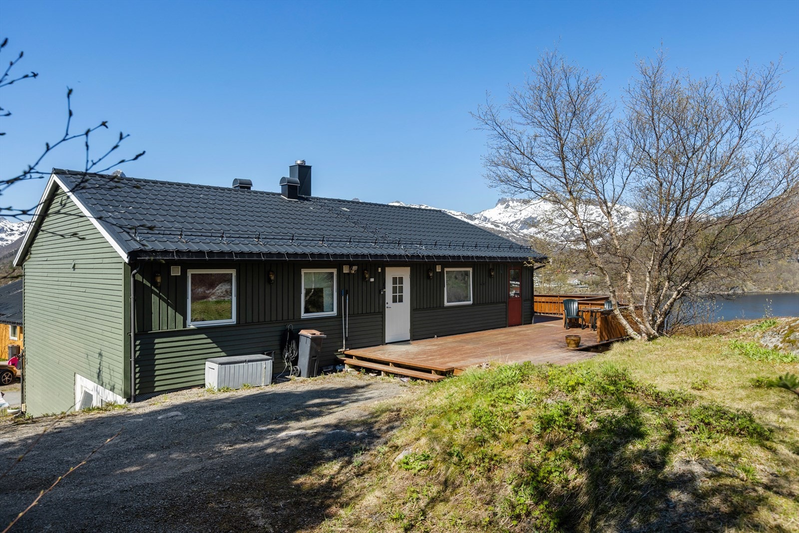 Fasade og uteområde Galleribilde
