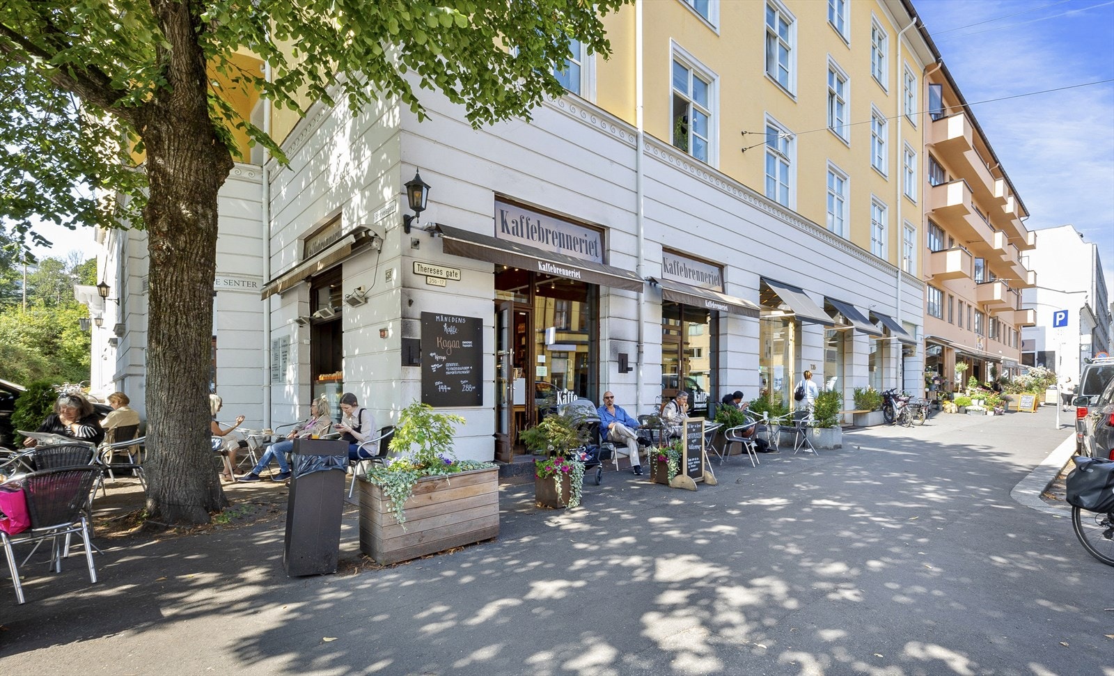 Et av byens beste kaffesteder, Kaffebrenneriet, er lett tilgjengelig i nærområdet. Galleribilde